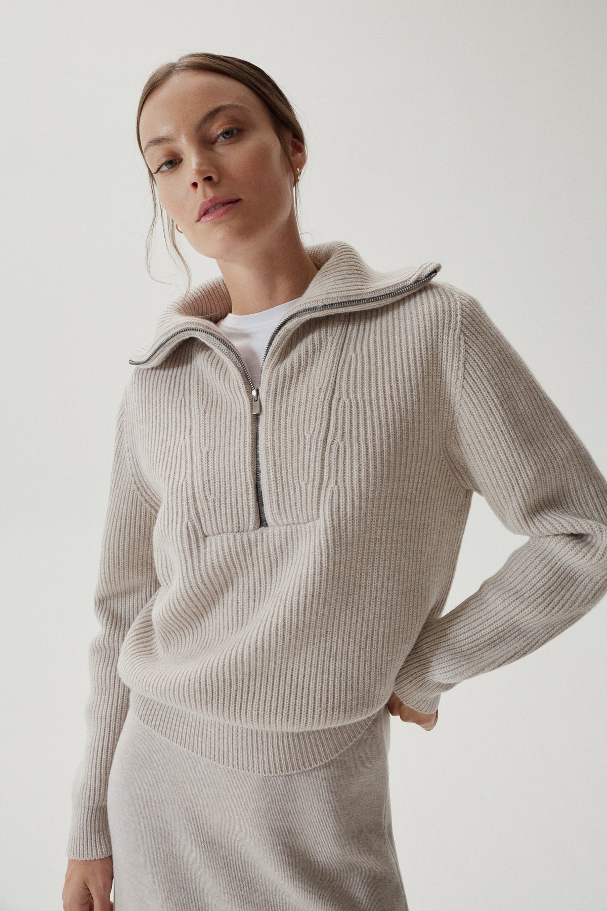 the merino wool half zip sweater greige