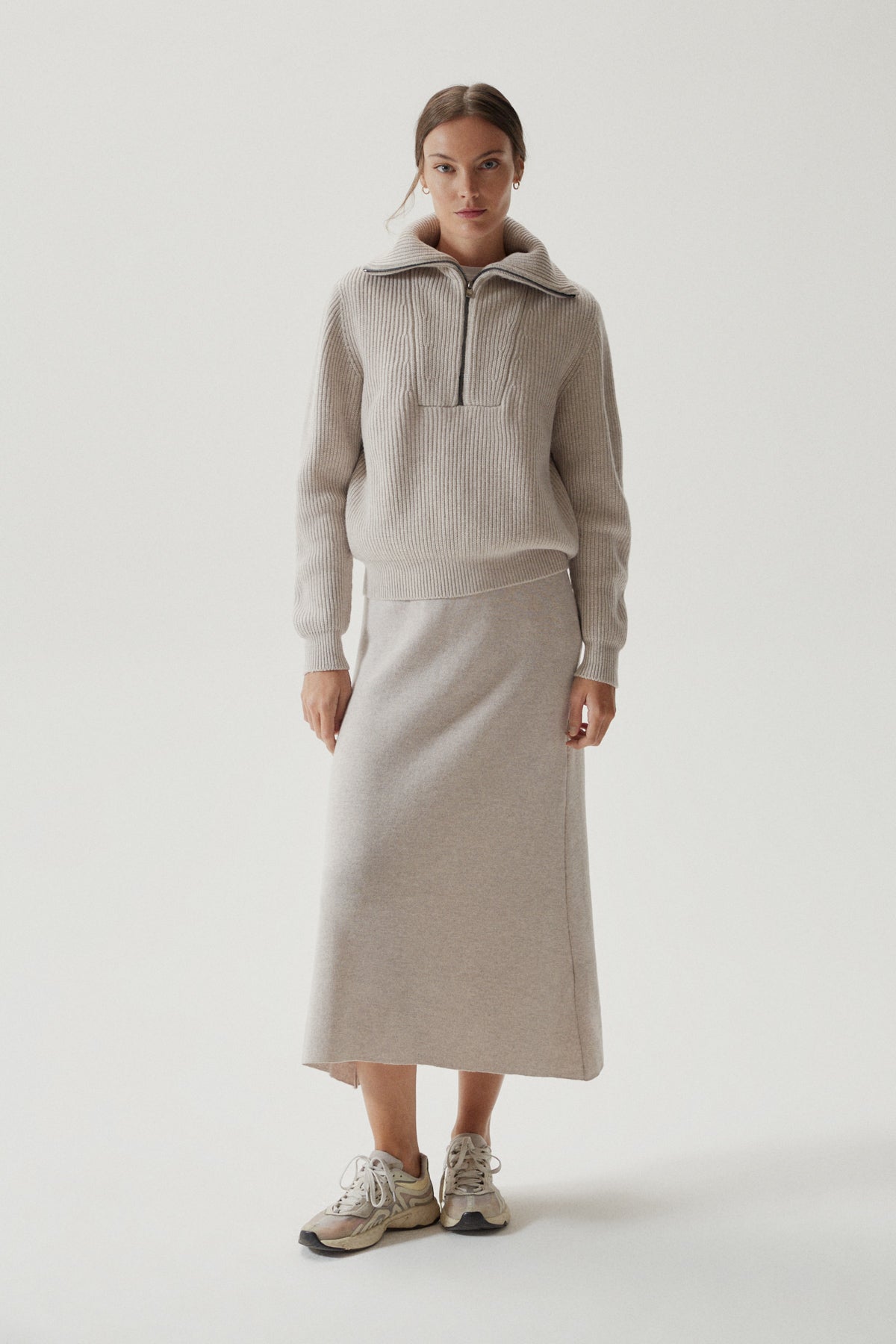 the merino wool half zip sweater greige