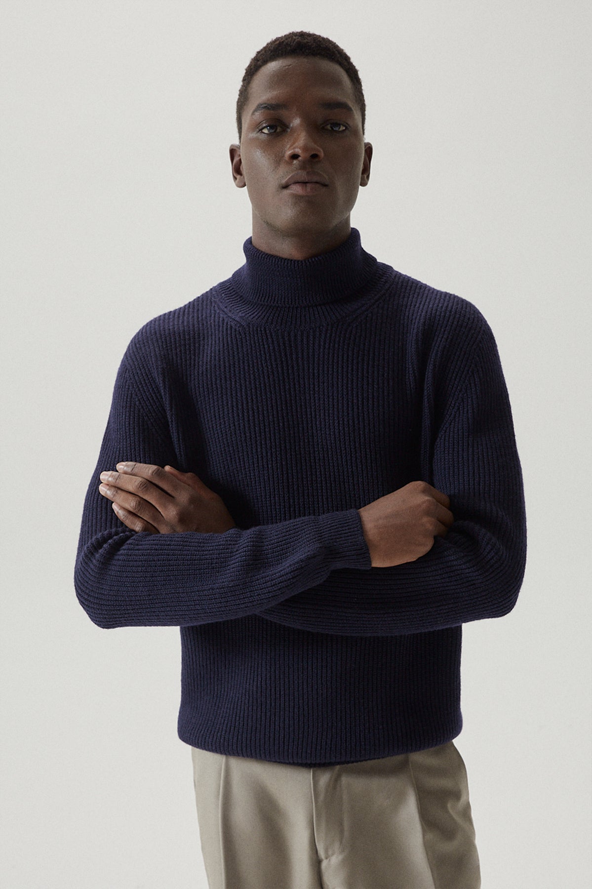 The Wool Turtleneck Sweater | Blue navy