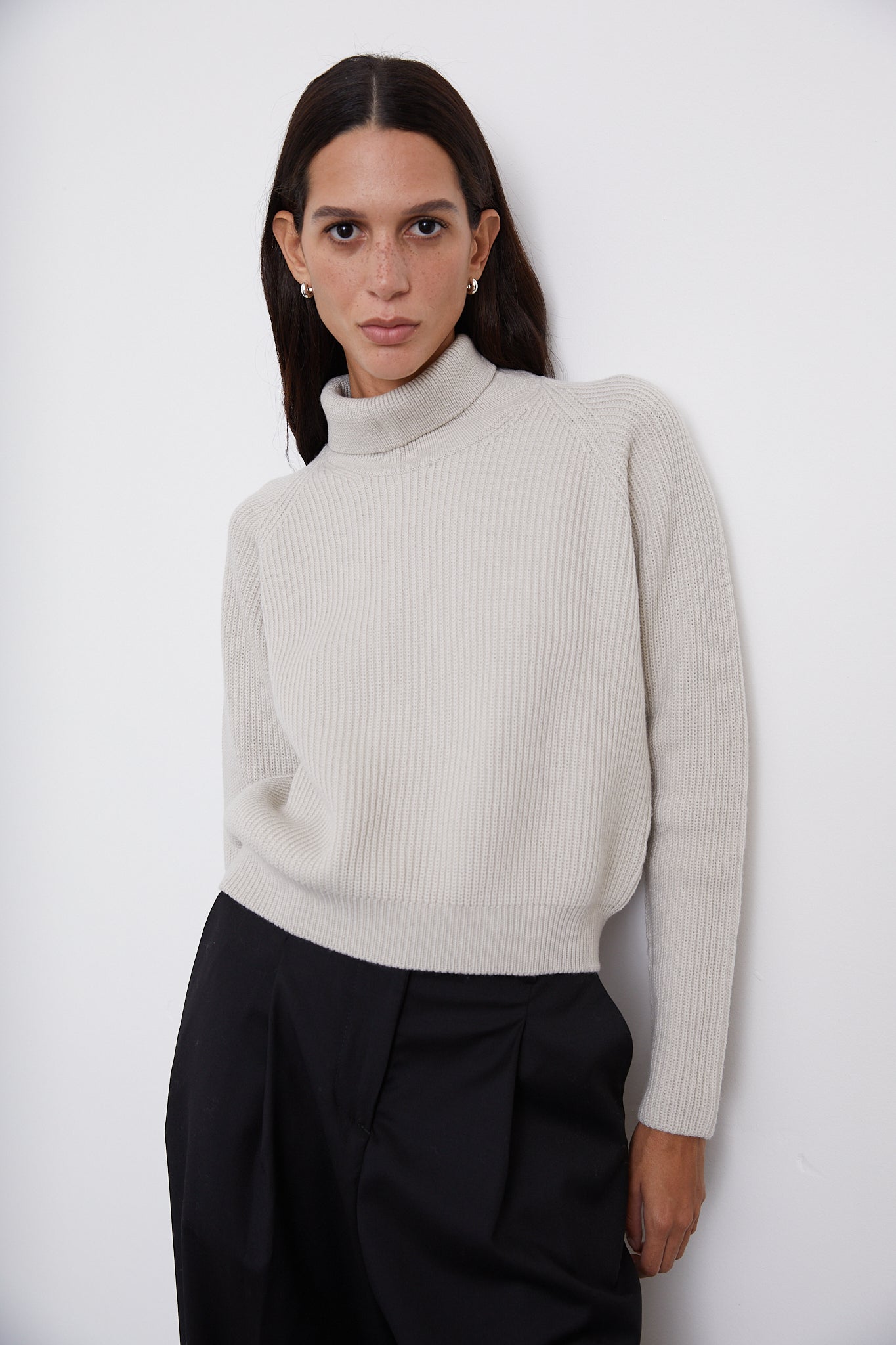 The Merino Wool Cropped High-Neck pearl