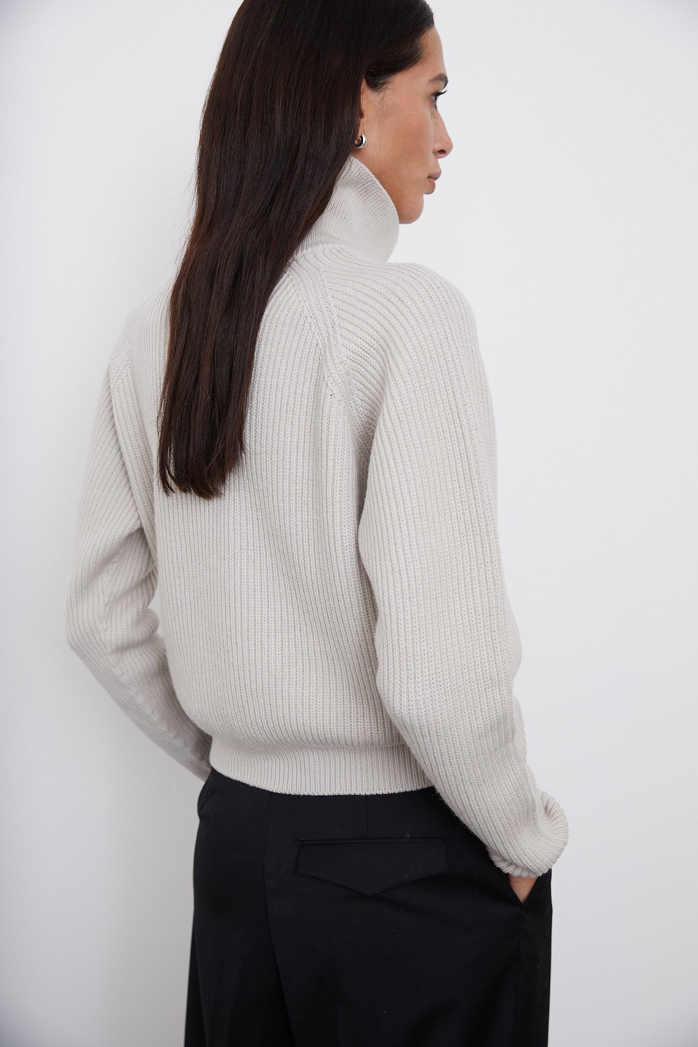 The Merino Wool Cropped High-Neck pearl