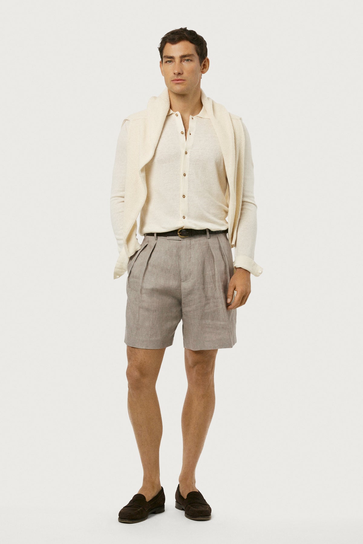 La chemise en tricot en coton en lin