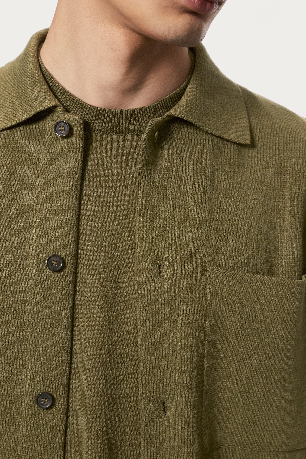 The Linen Cotton Lightweight Overshirt - olive green