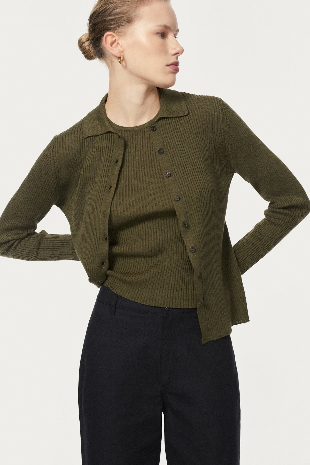 The Linen Cotton Ribbed Shirt - olive green