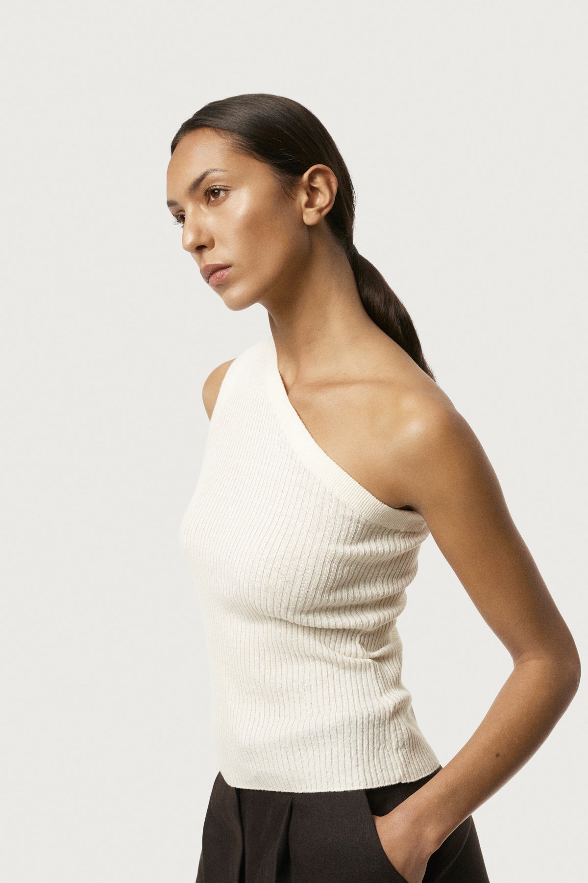 One-Shoulder-Top aus Leinen/Baumwolle