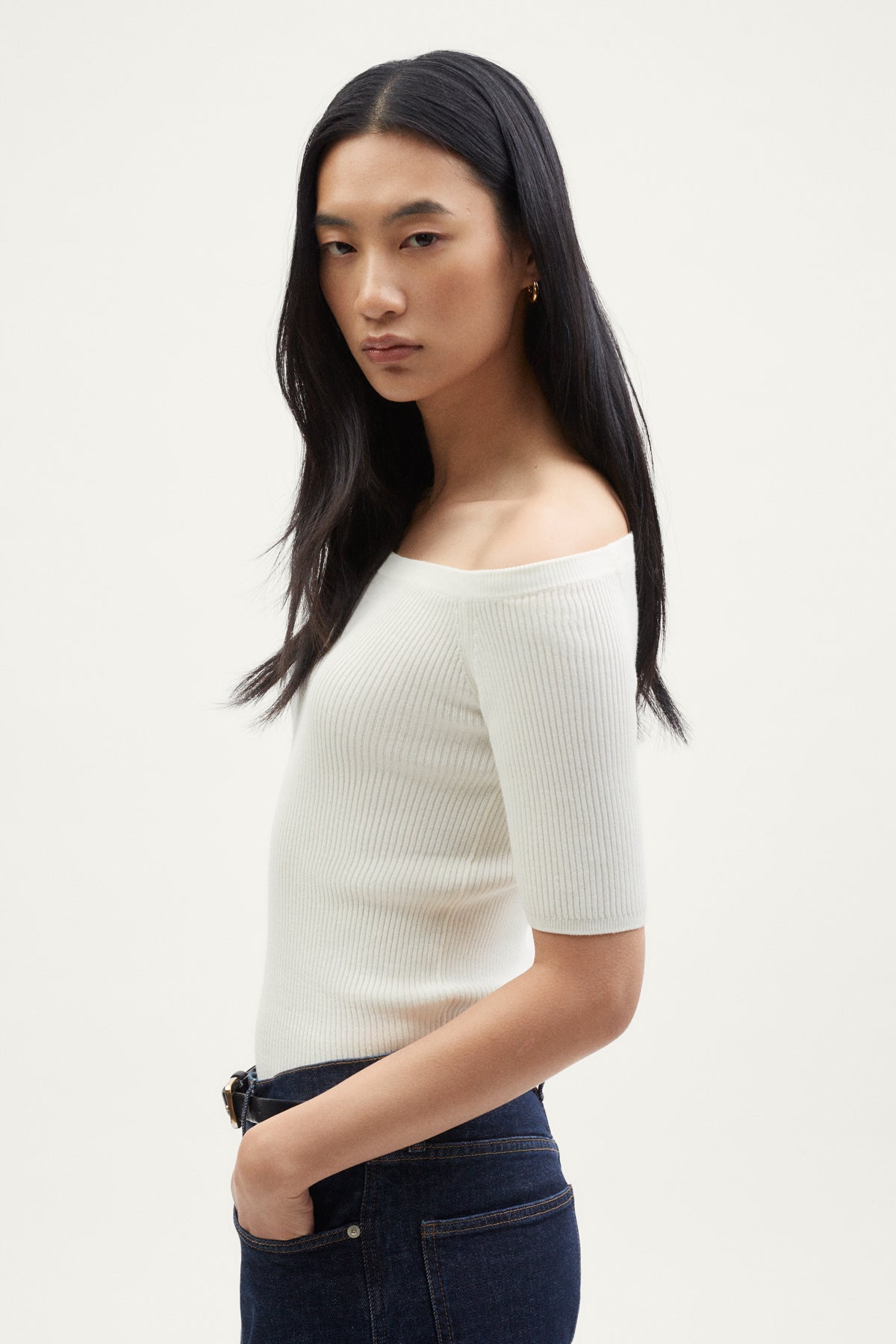 the organic cotton off the shoulder top milk white