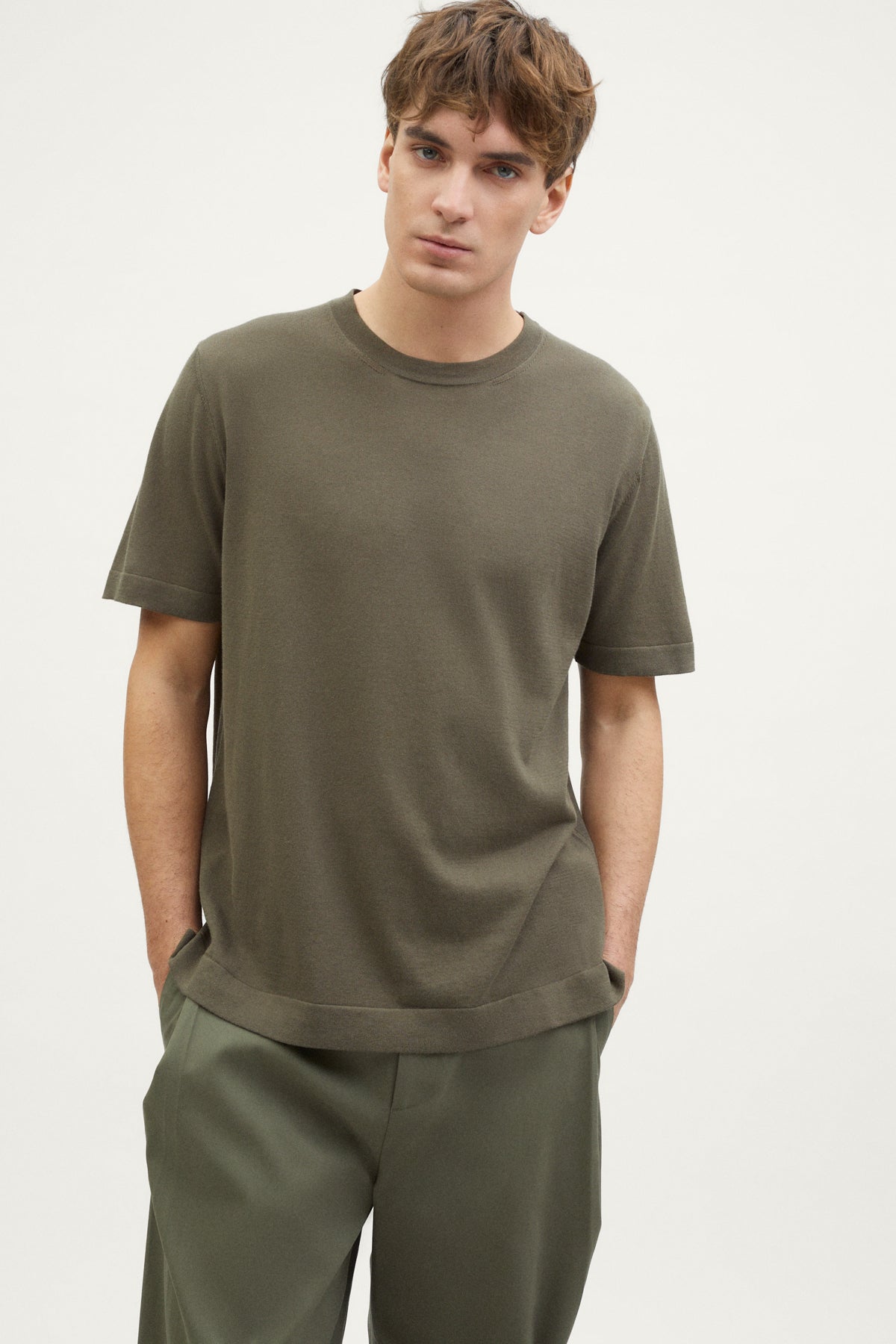 the organic cotton knit t shirt kaki green