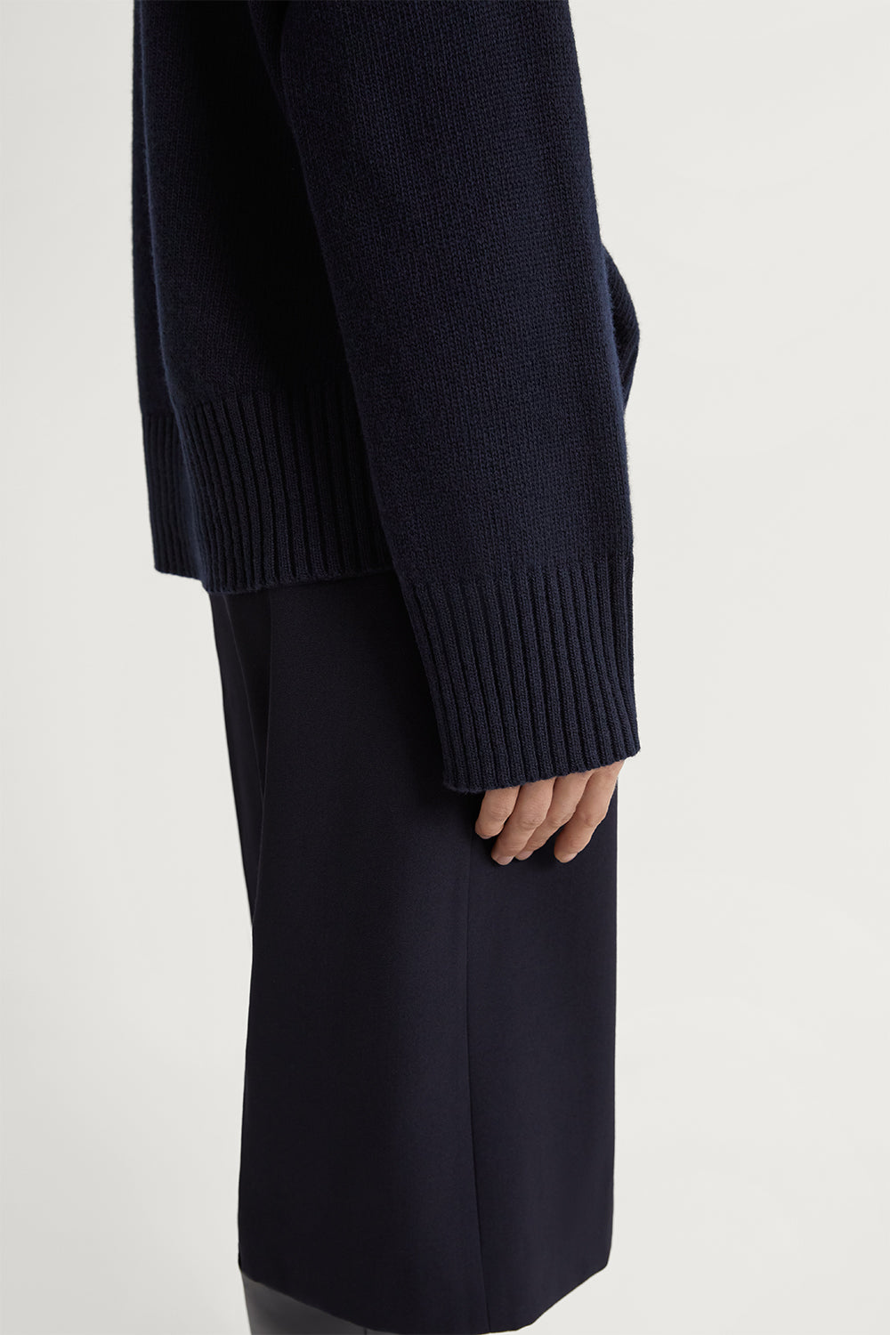 The Woolen Chunky Roll-Neck Navy Blue