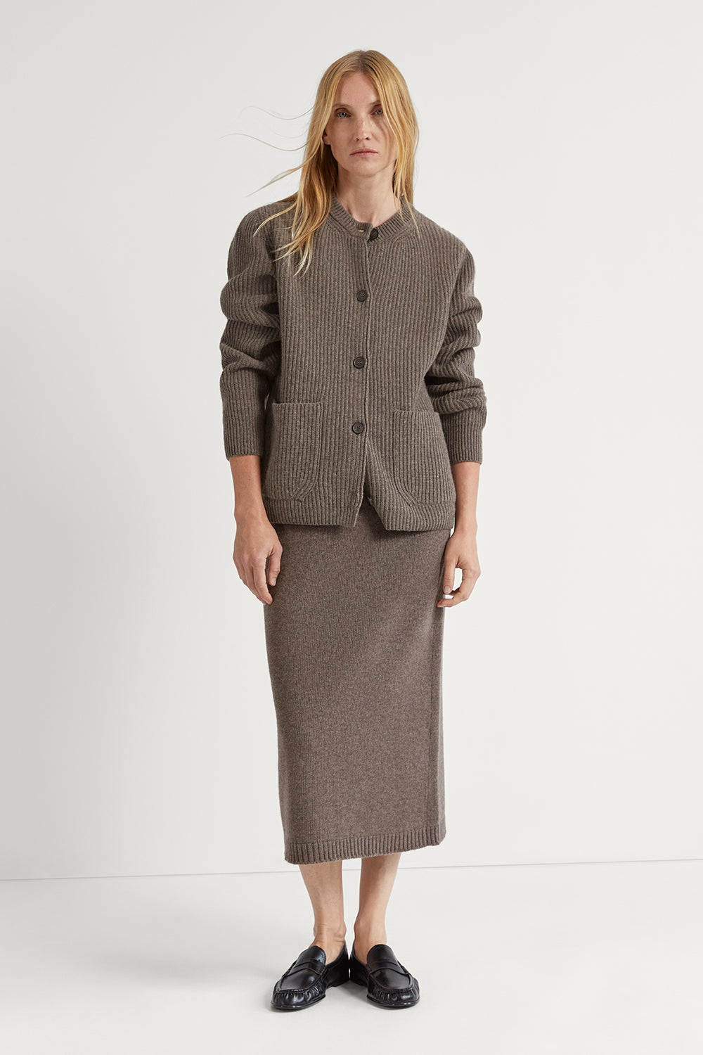 The Woolen Crewneck Ribbed Cardigan Taupe