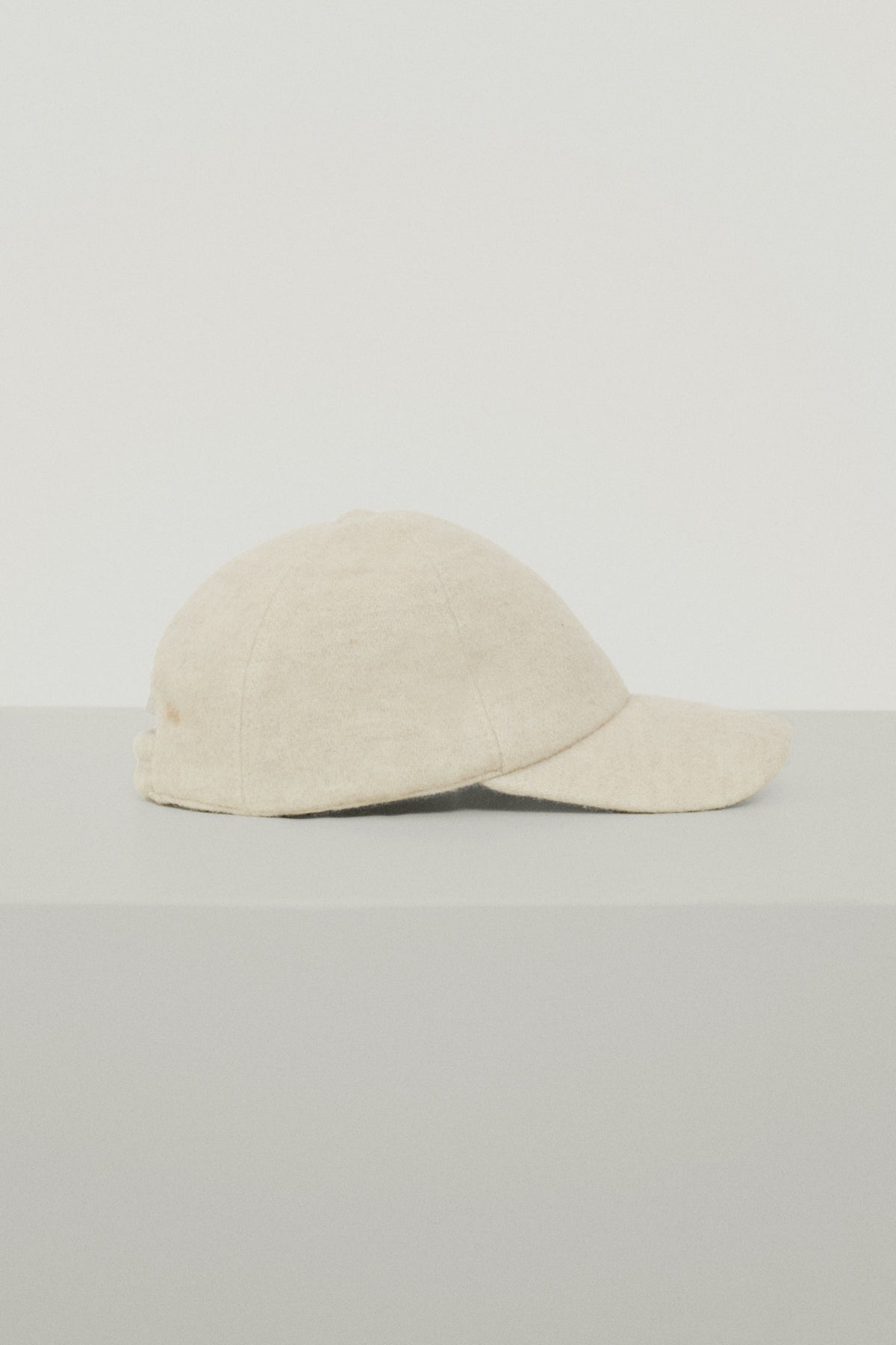 The Woolen Baseball Hat - ecru