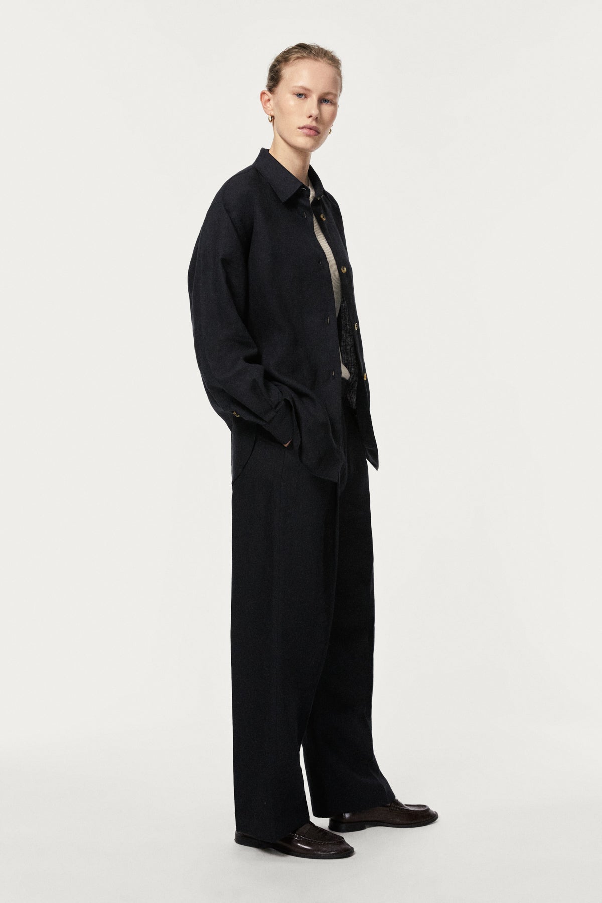 The Linen Twill Relaxed Overshirt balck navy