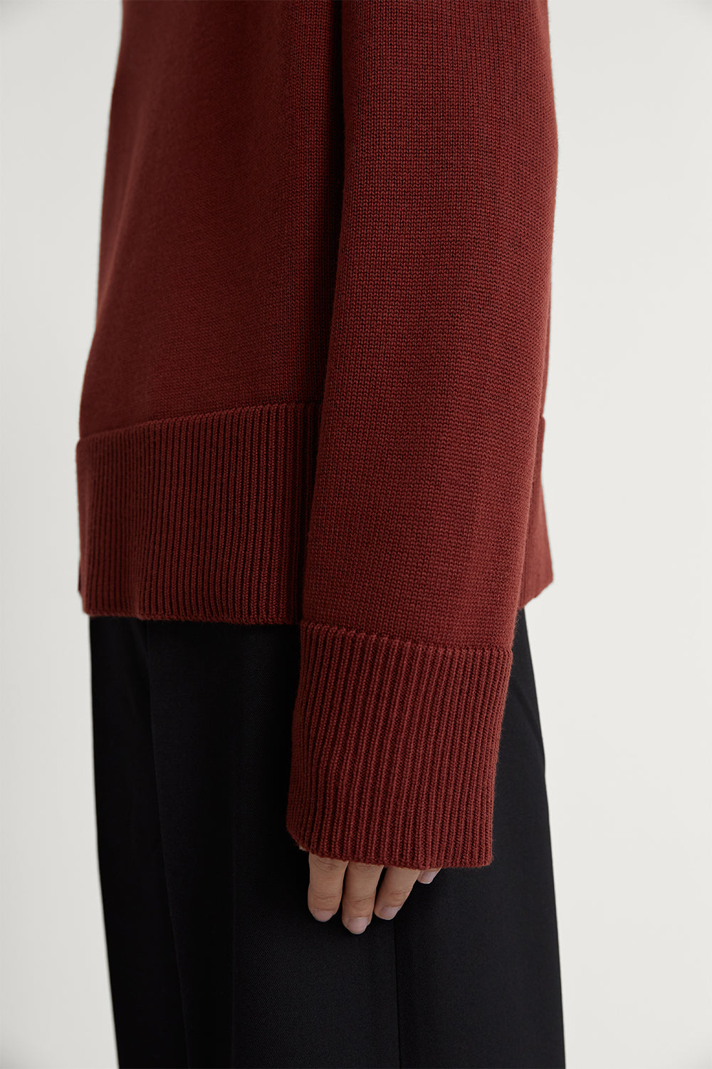 The Merino Wool Boxy With Special High Neck Tuscan Red