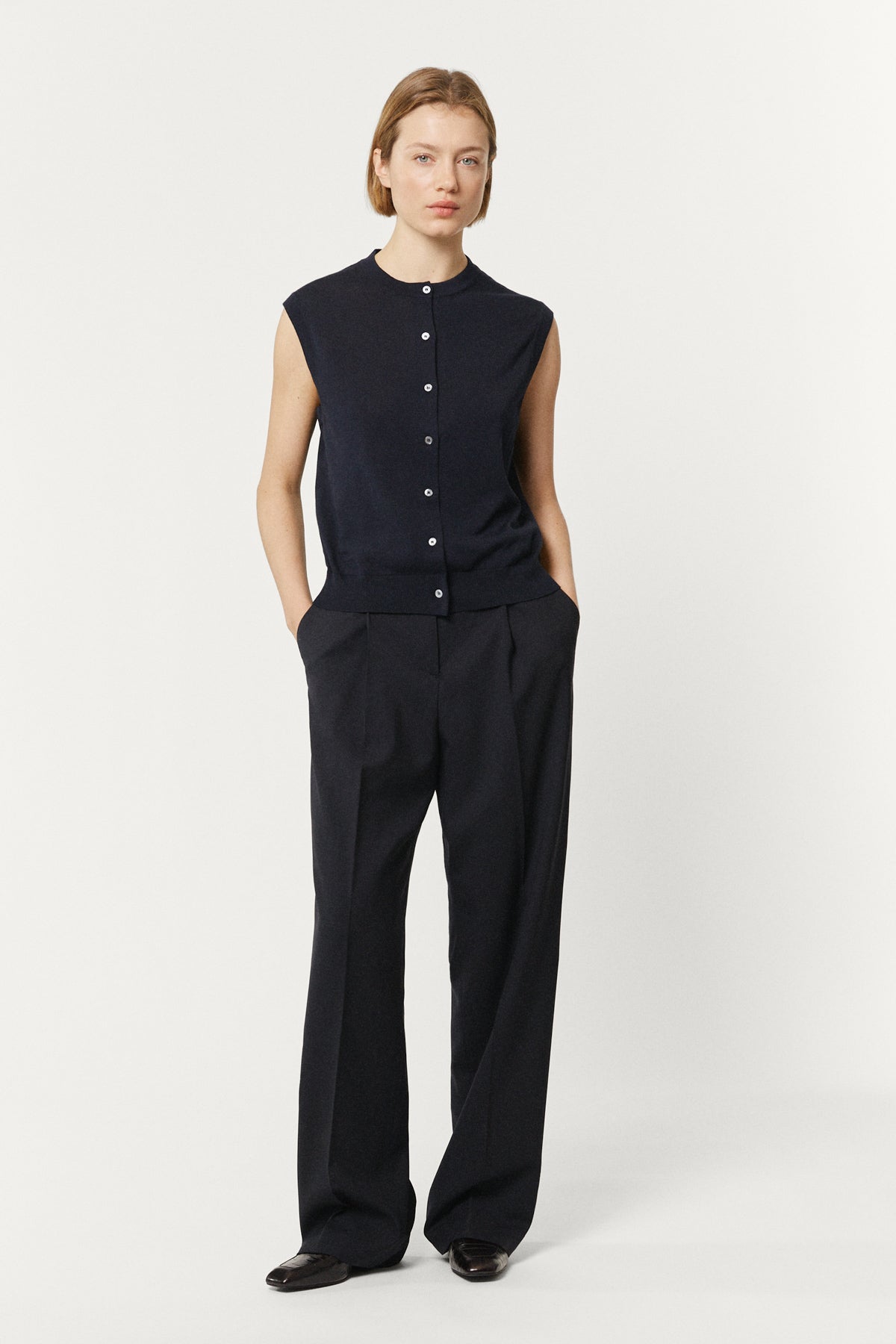 The Cool Wool Tailored Pants with Pinces blue