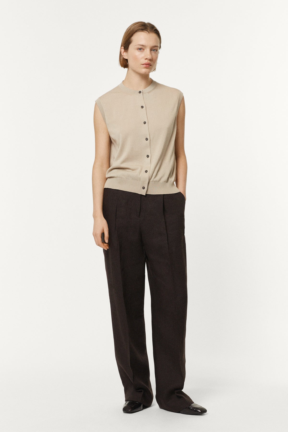 The Organic Cotton Buttoned Vest Milk White