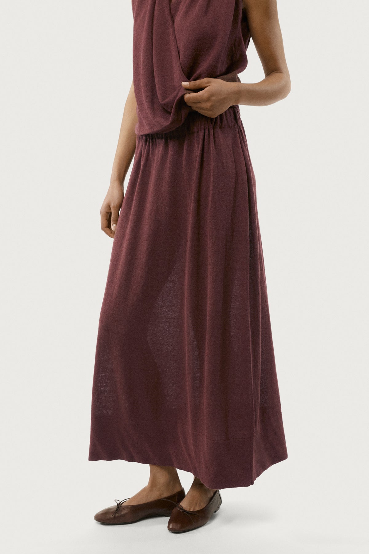 The Linen Cotton Lightweight Flare Skirt Mahogany