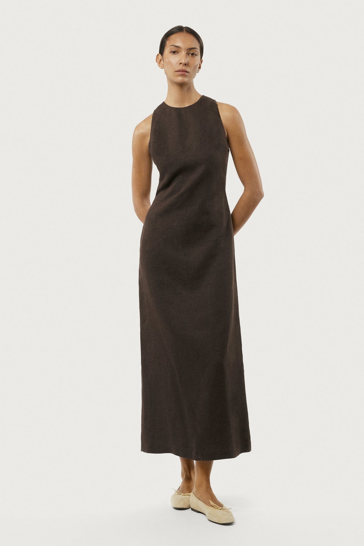 The Linen Twill Special Back Dress Cafe Noir