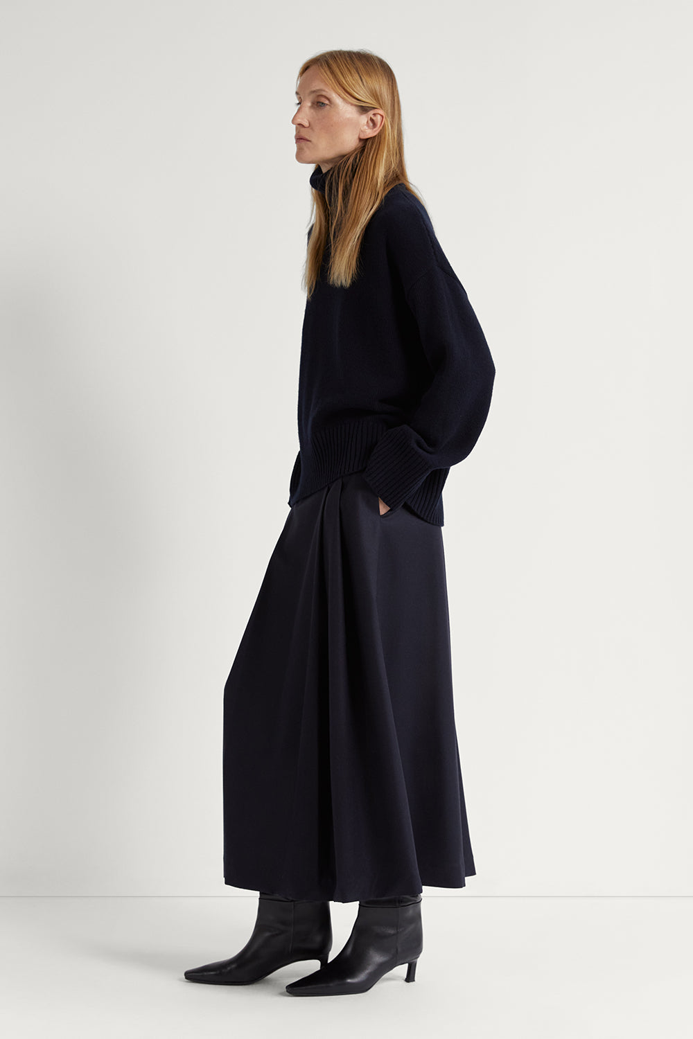 The Flannel Wool Pleated Skirt Dark Blue
