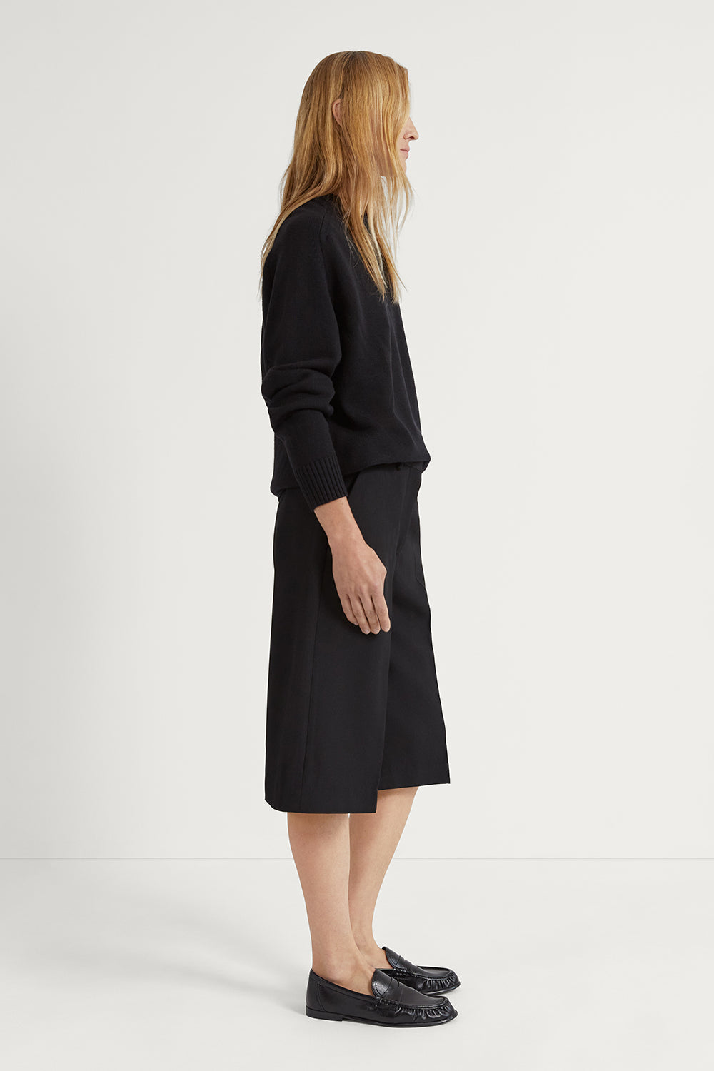 The Wool Gabardine Wide Leg Bermuda Black