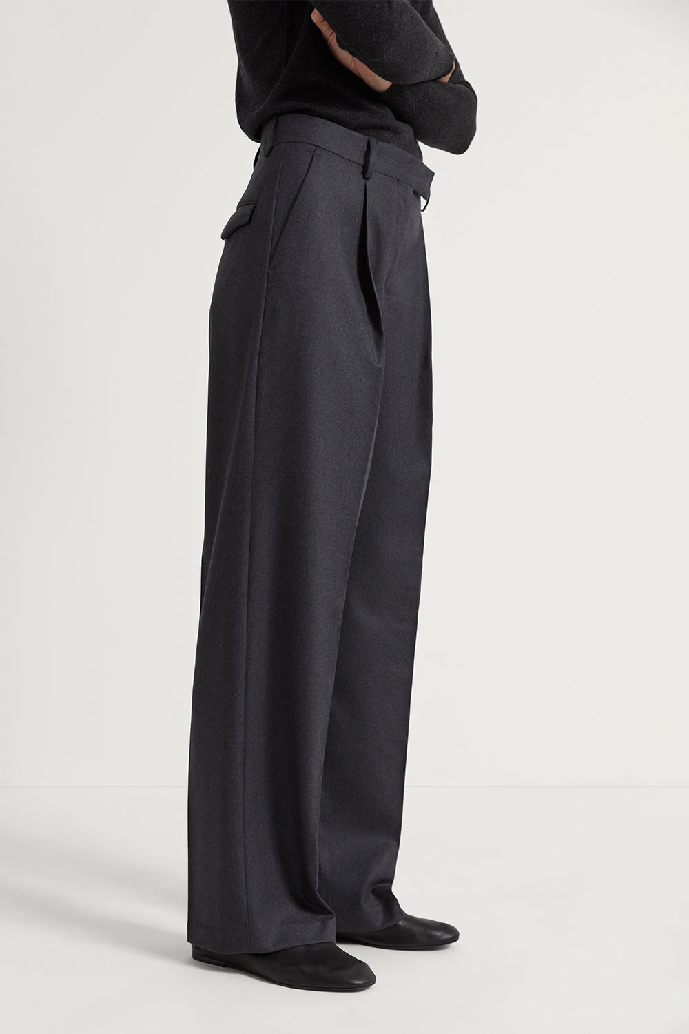 The Flannel Tailored Pants With Pleats Anthracite Melange