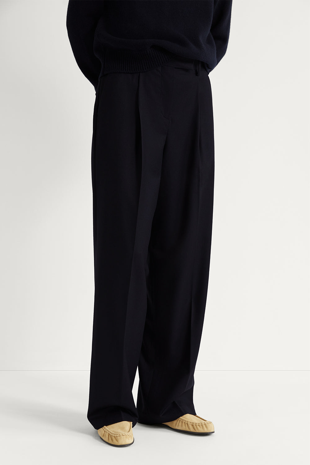 The Flannel Tailored Pants With Pleats Dark Blue