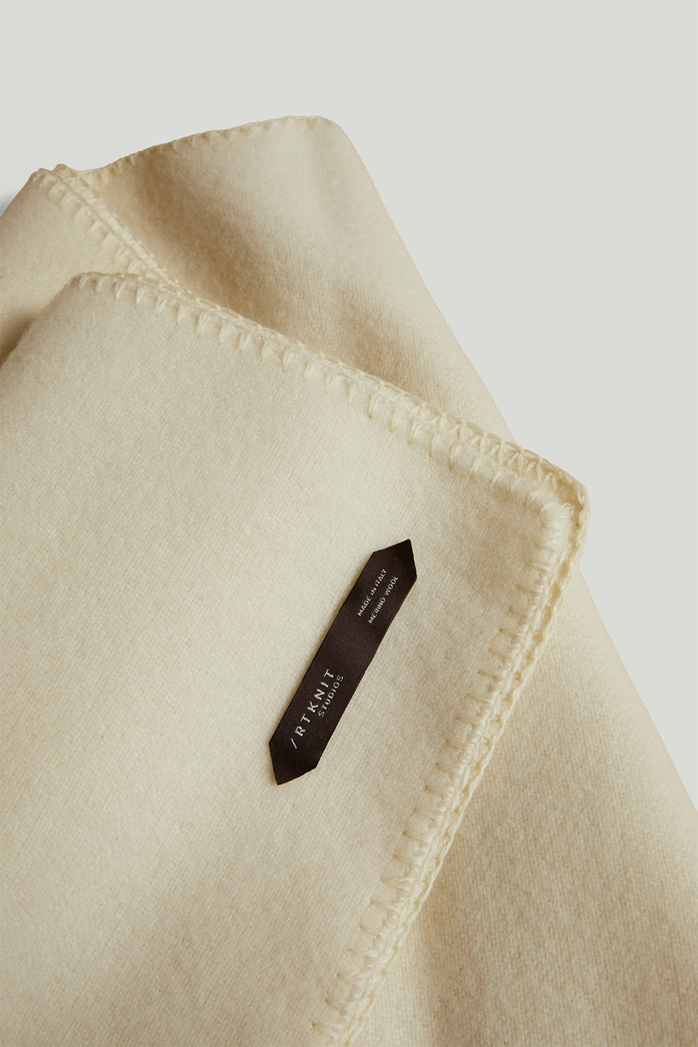 The Woolen Long Scarf Wool White