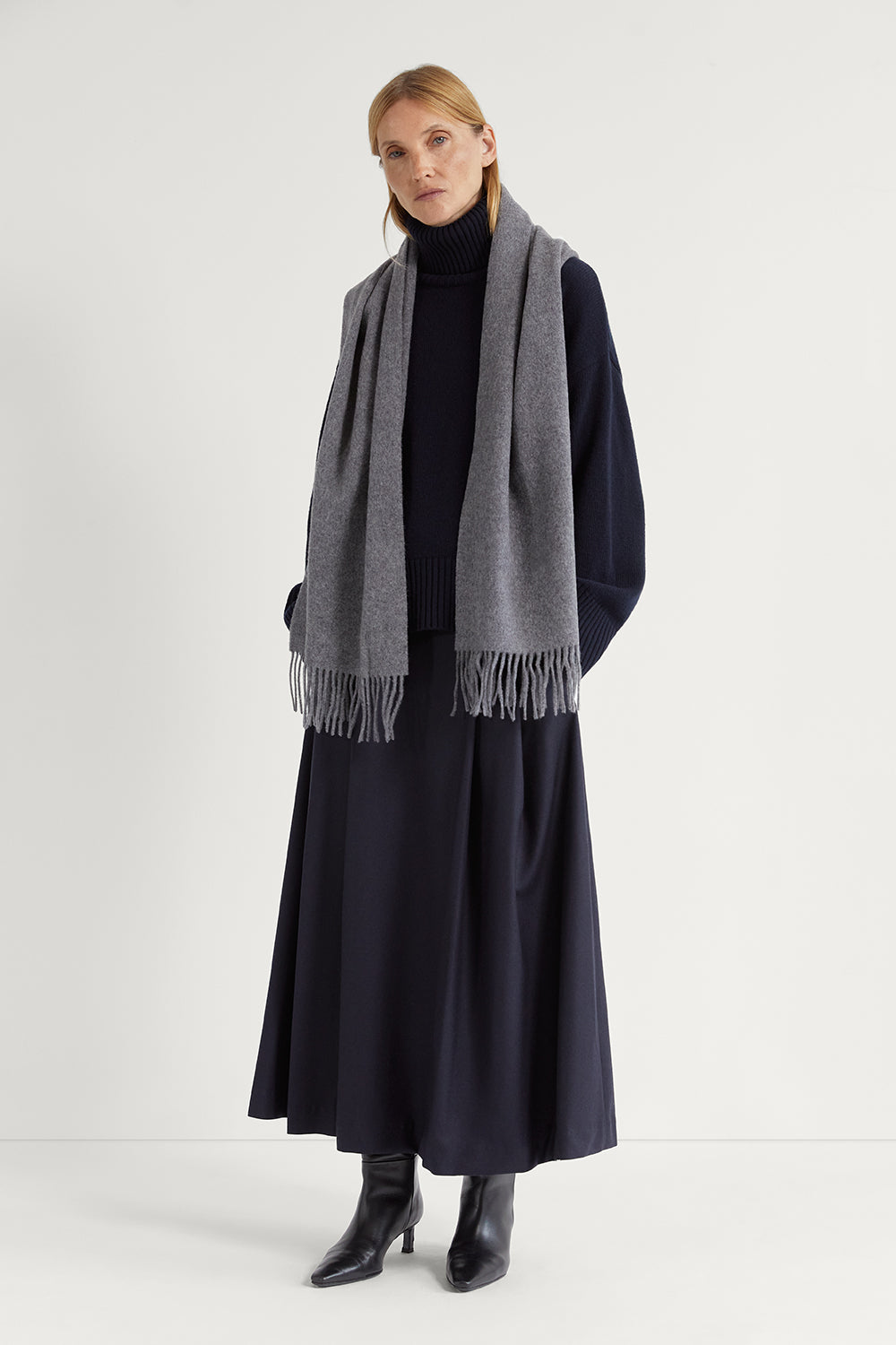 L'Écharpe en Laine avec franges