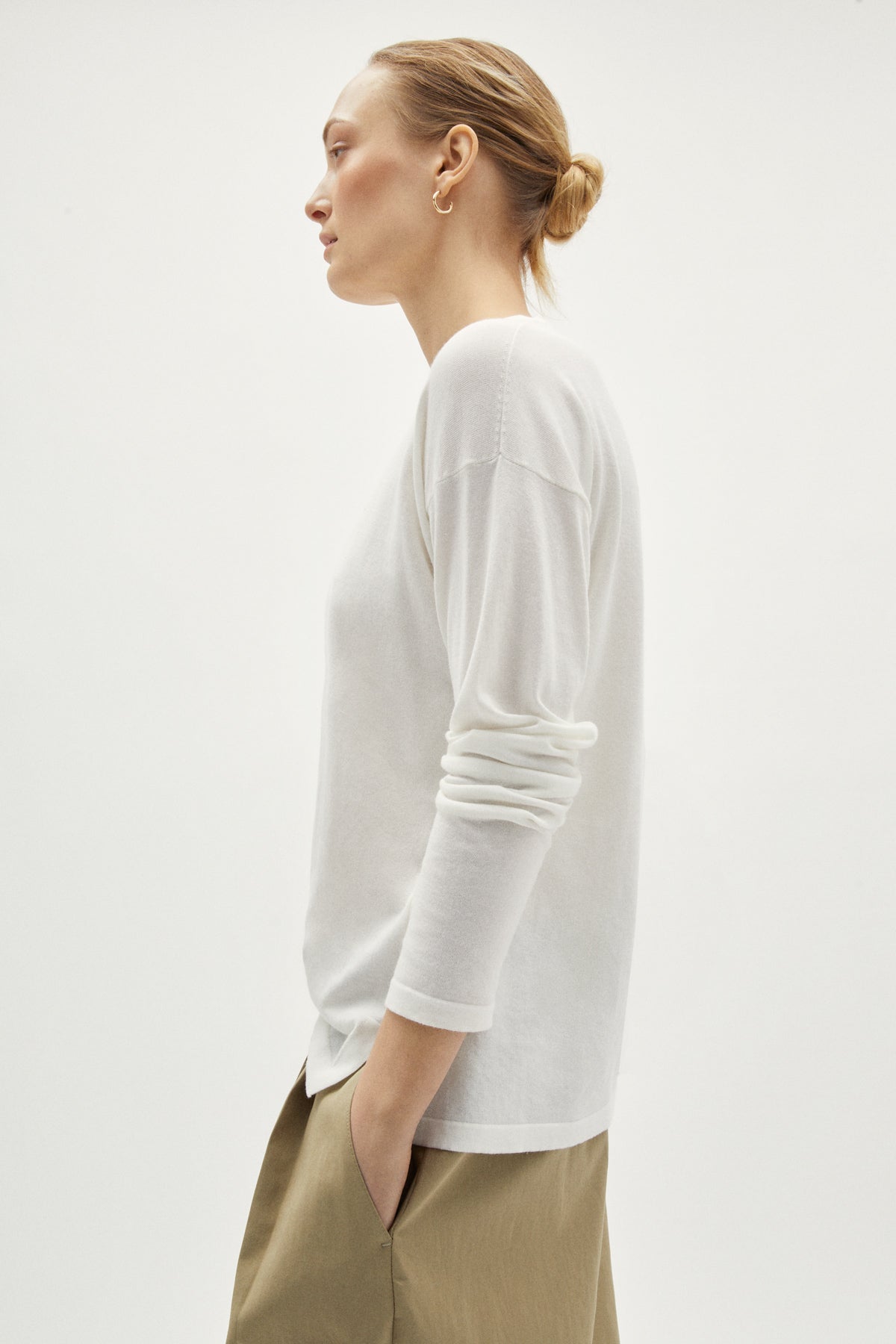 lightweight long sleeve t shirt in organic cotton milk white