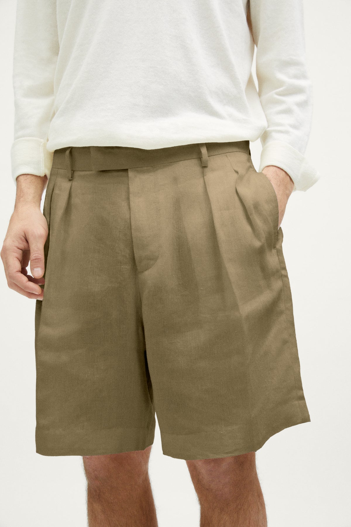 The Linen Twill Bermuda Shorts - green