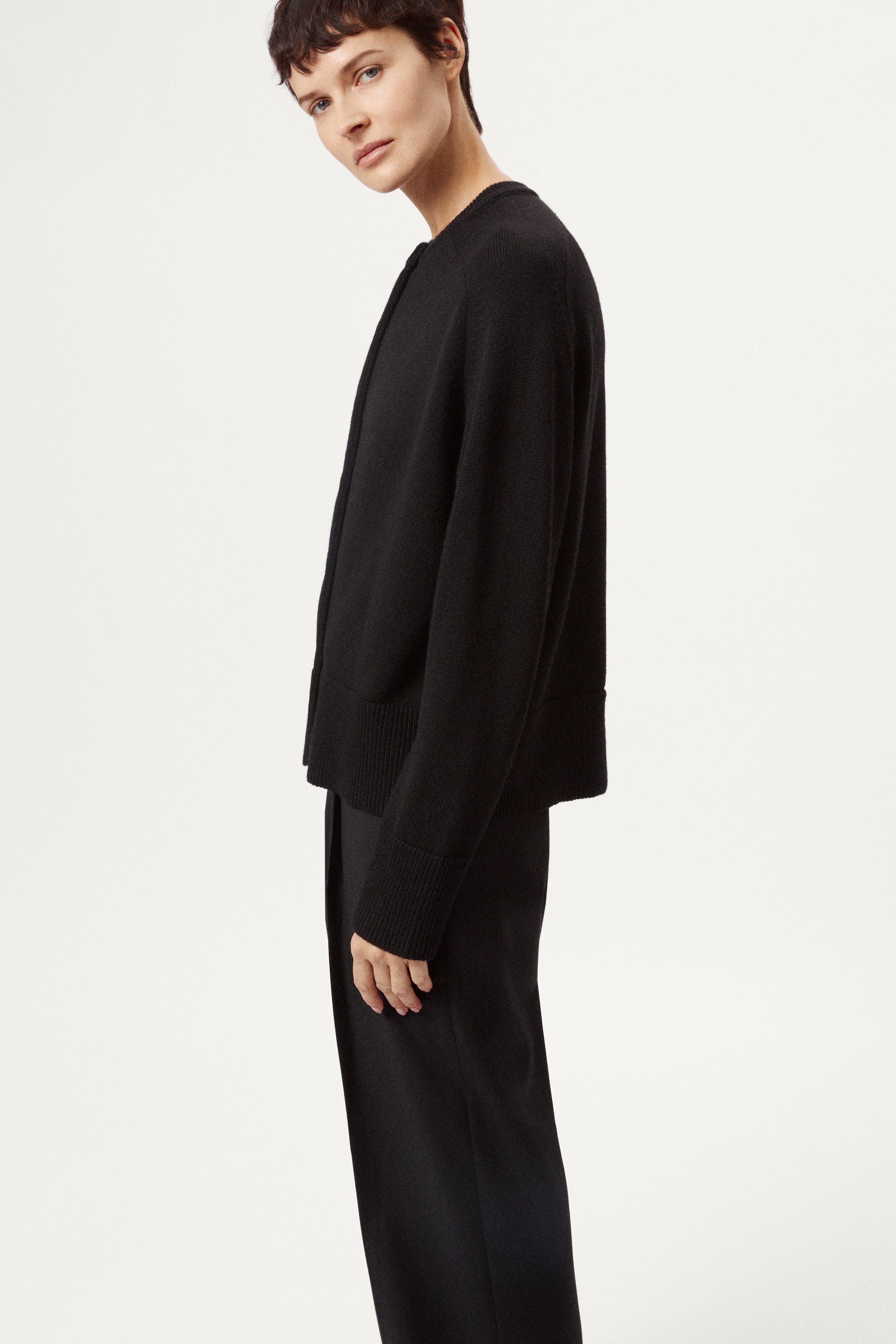 Cardigan Girocollo in Lana Merino