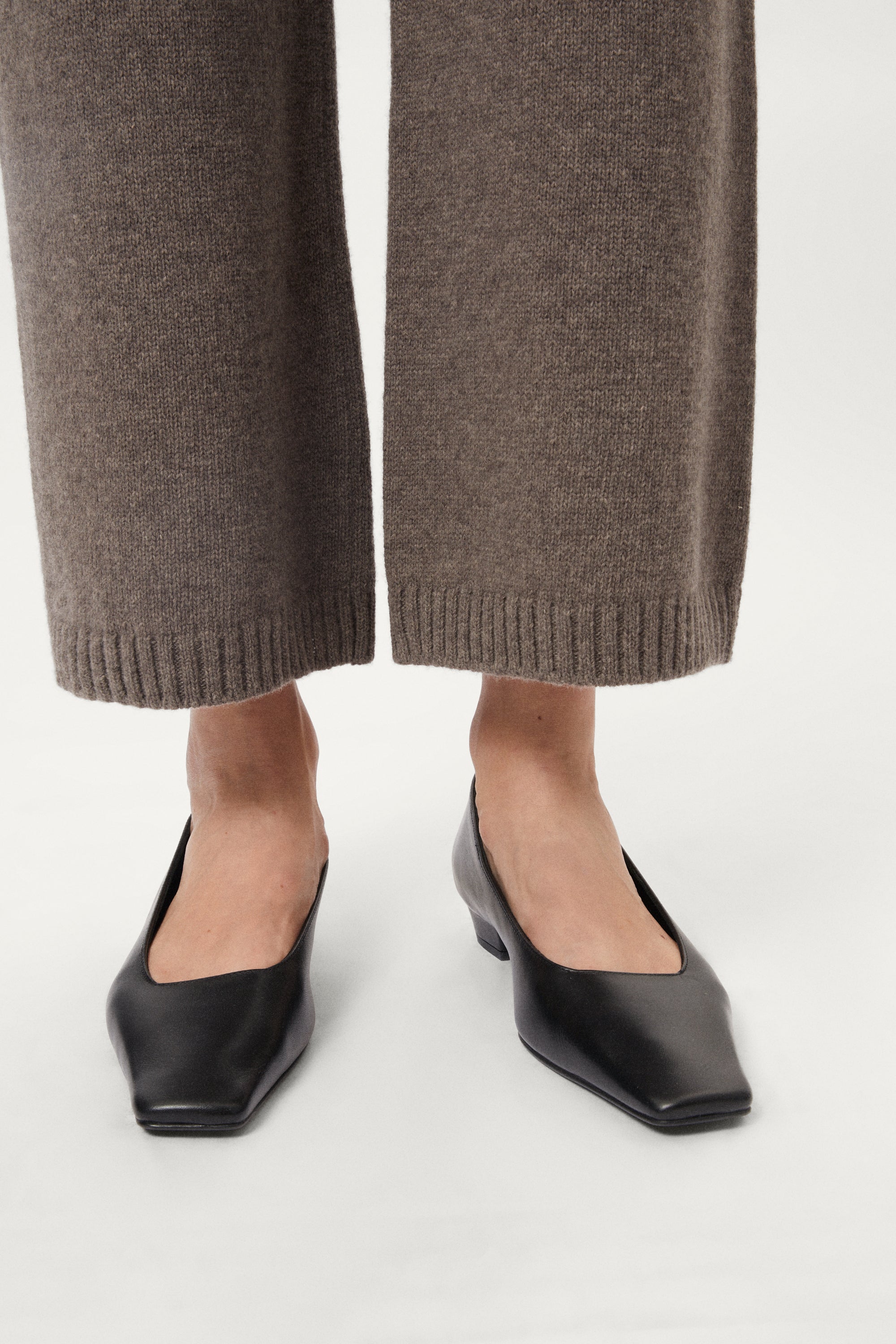 taupe woolen knitted pants