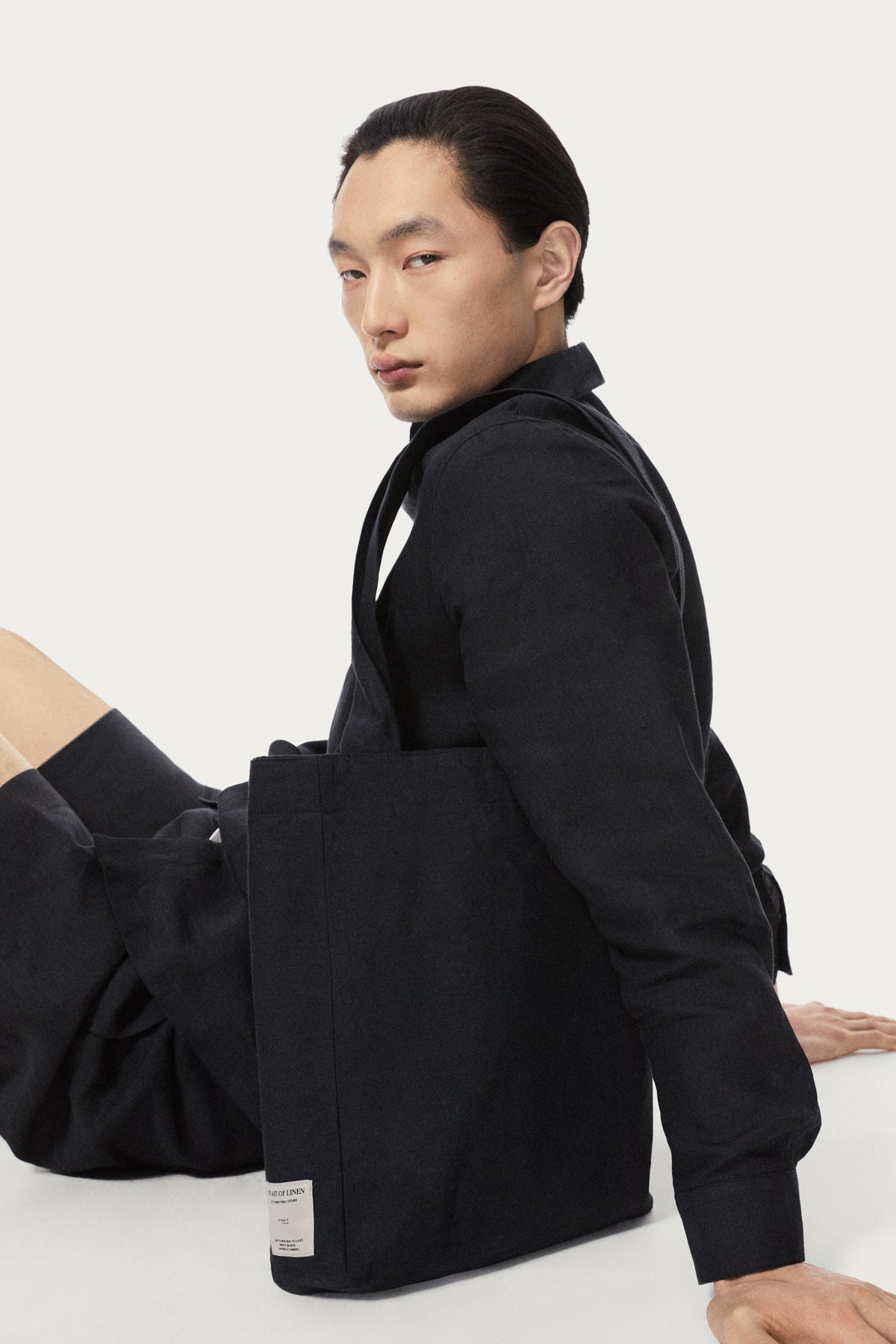 The Linen Twill Tote Bag - dark blue