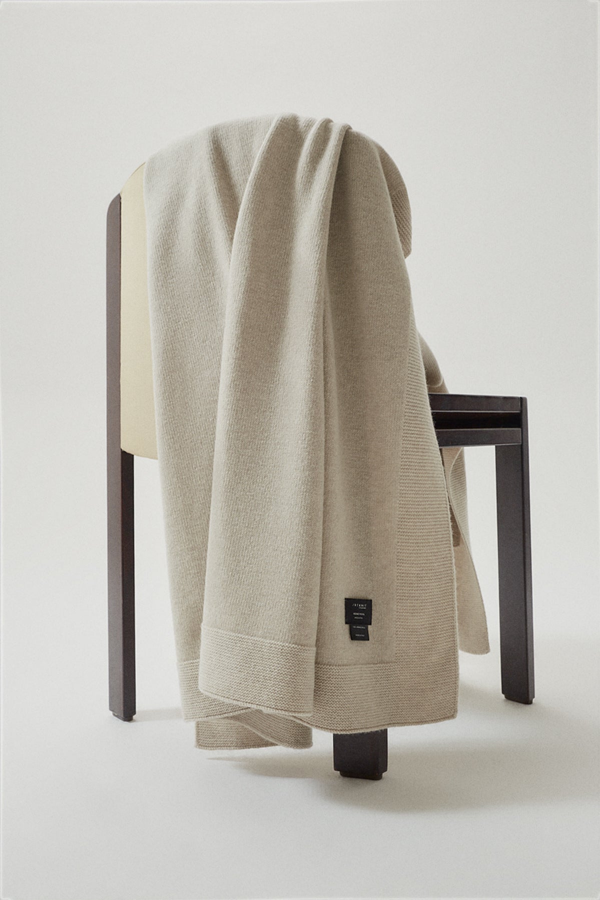 the woolen knit blanket ecru