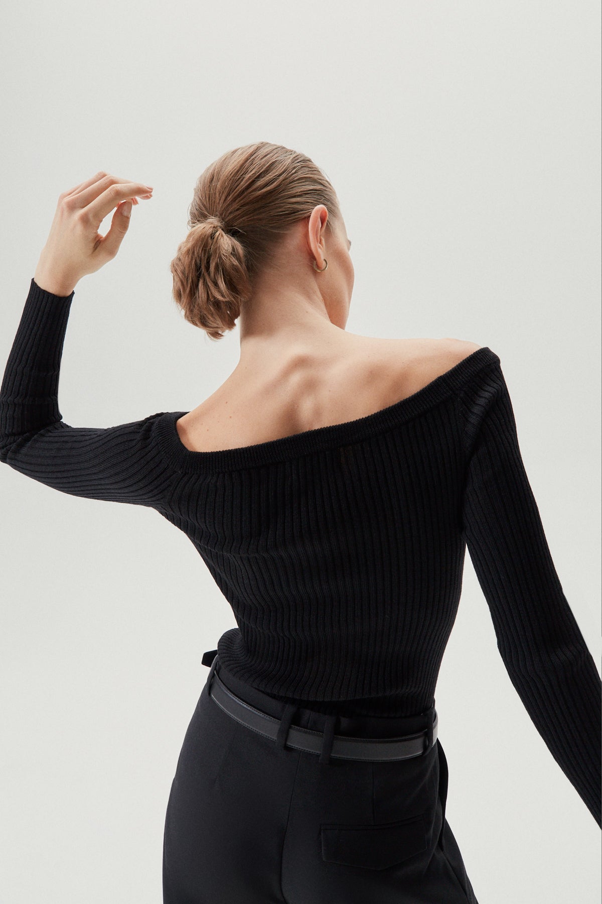 the merino wool off the shoulder top black