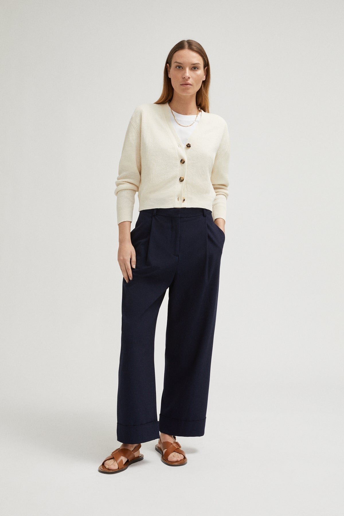 the linen cotton ribbed cropped cardigan milk white