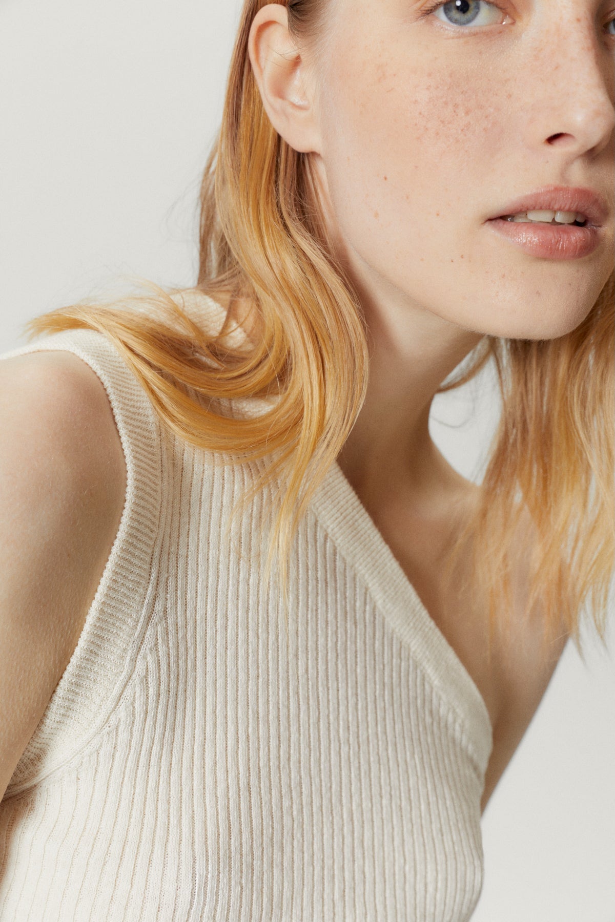 the linen cotton one shoulder top milk white