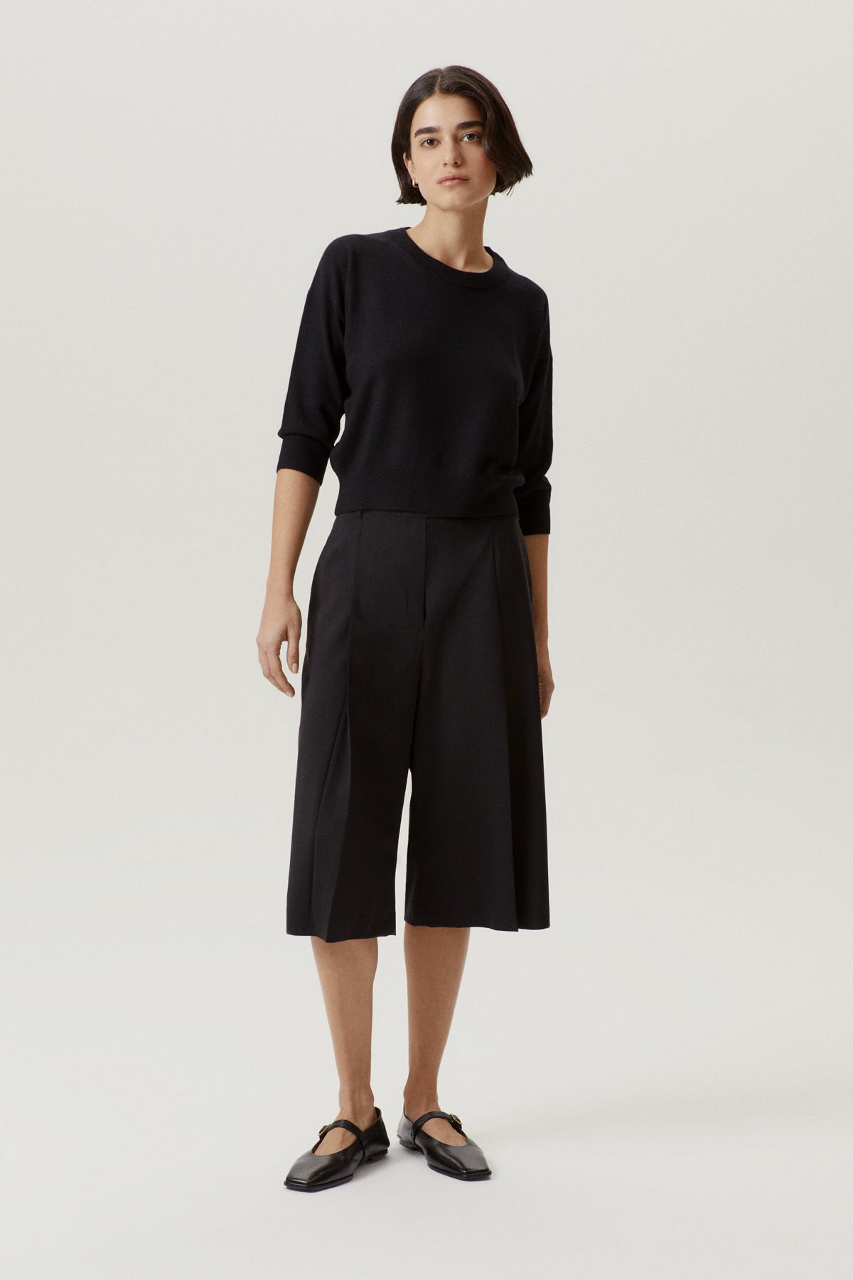 the merino wool boxy t shirt black