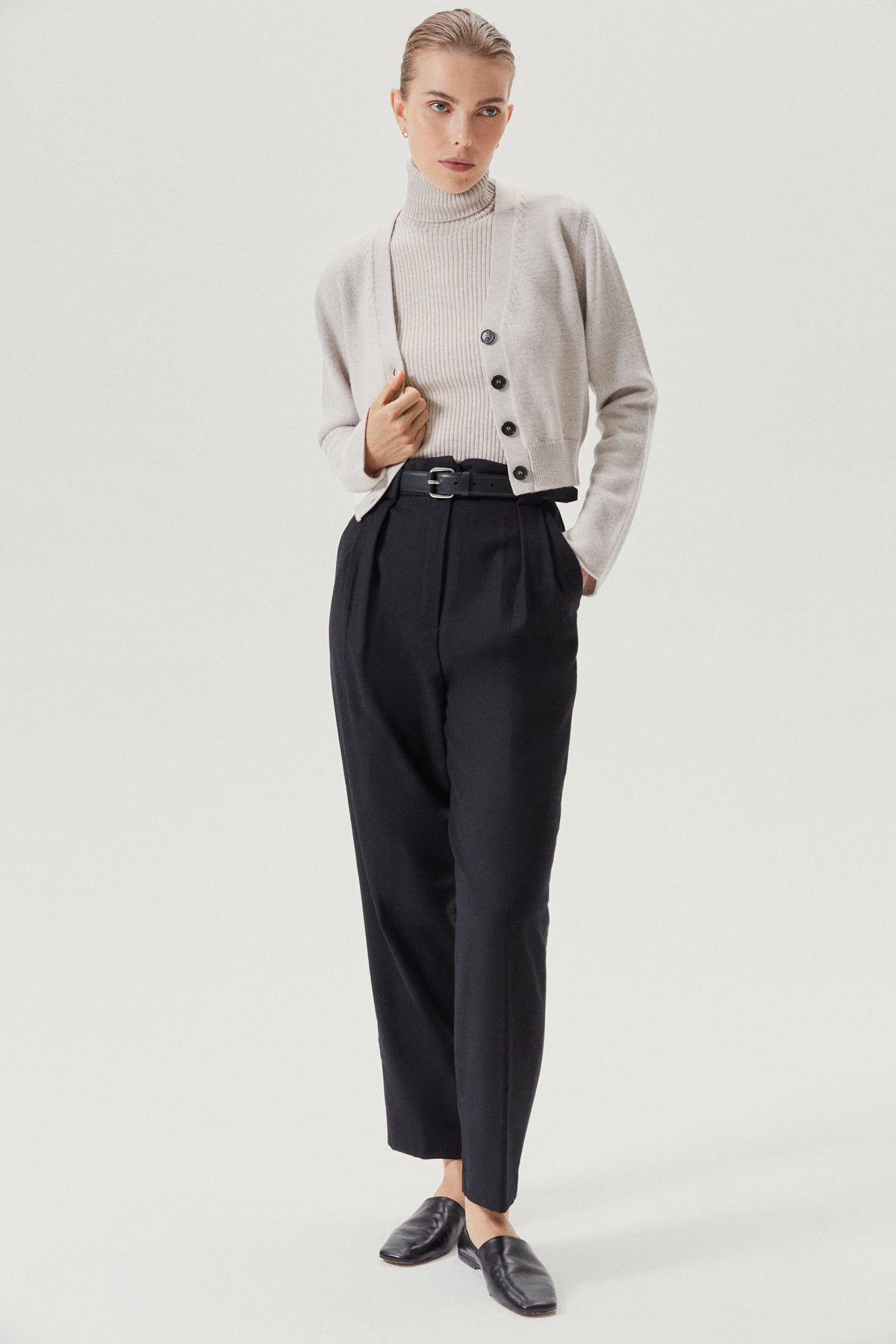 the merino wool crop cardigan greige