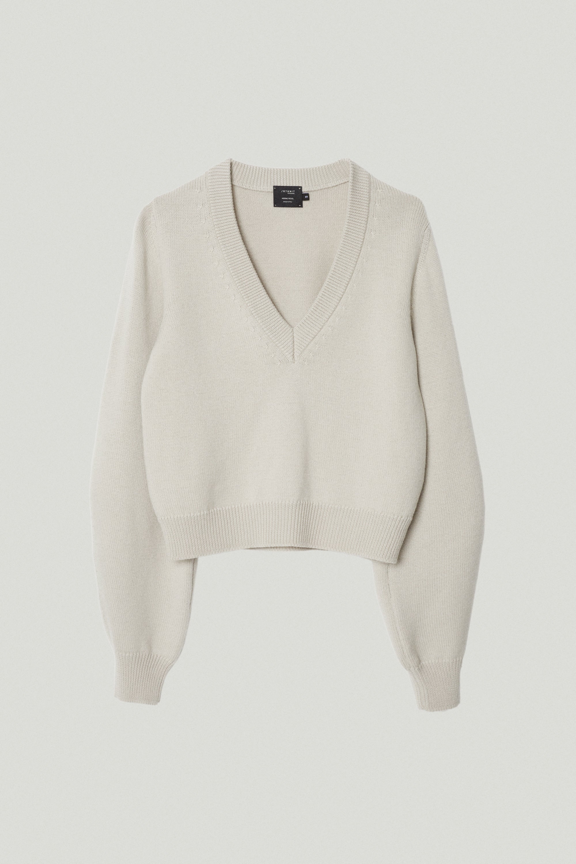 the merino wool cropped v neck pearl