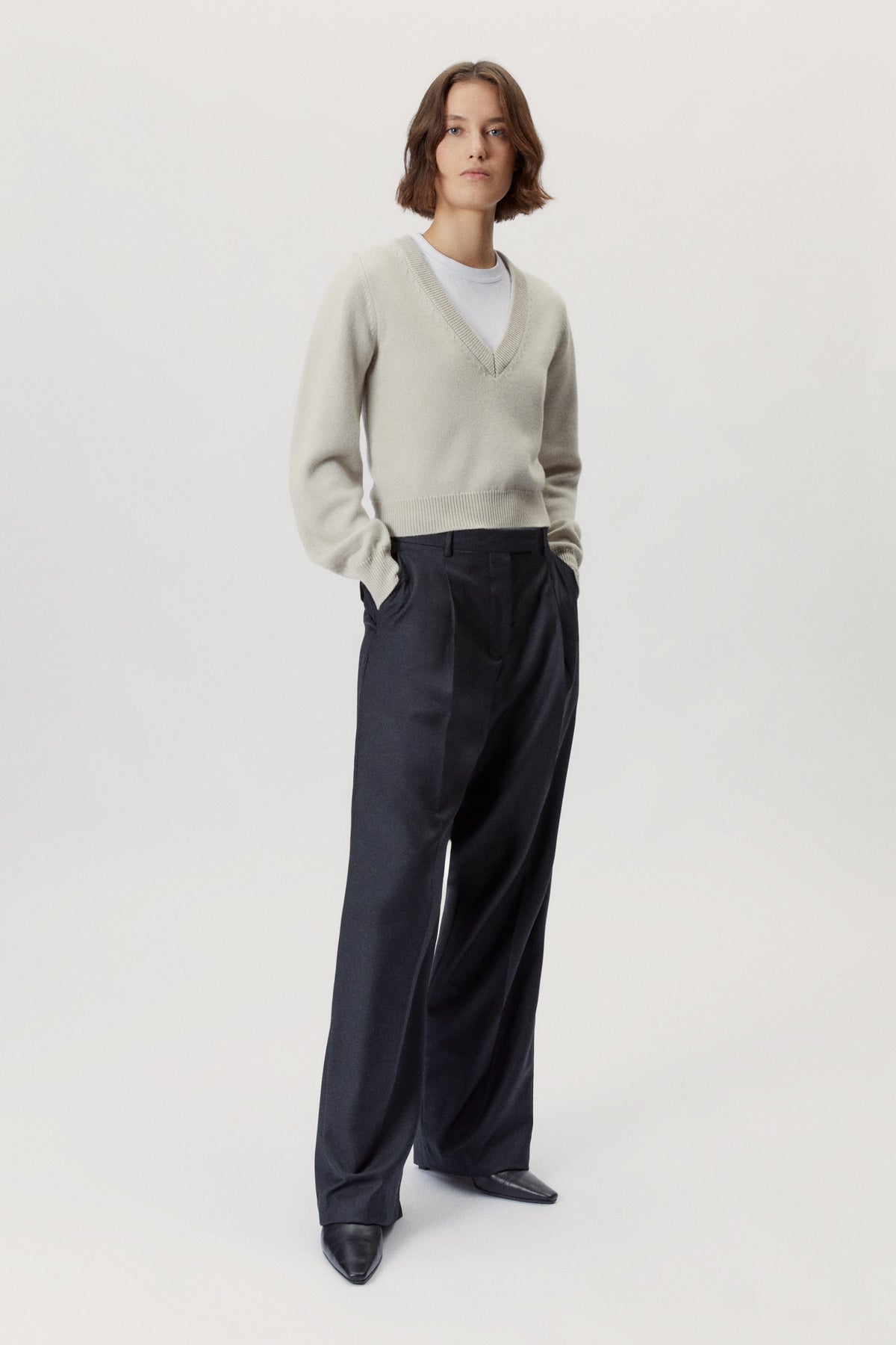 the merino wool cropped v neck pearl