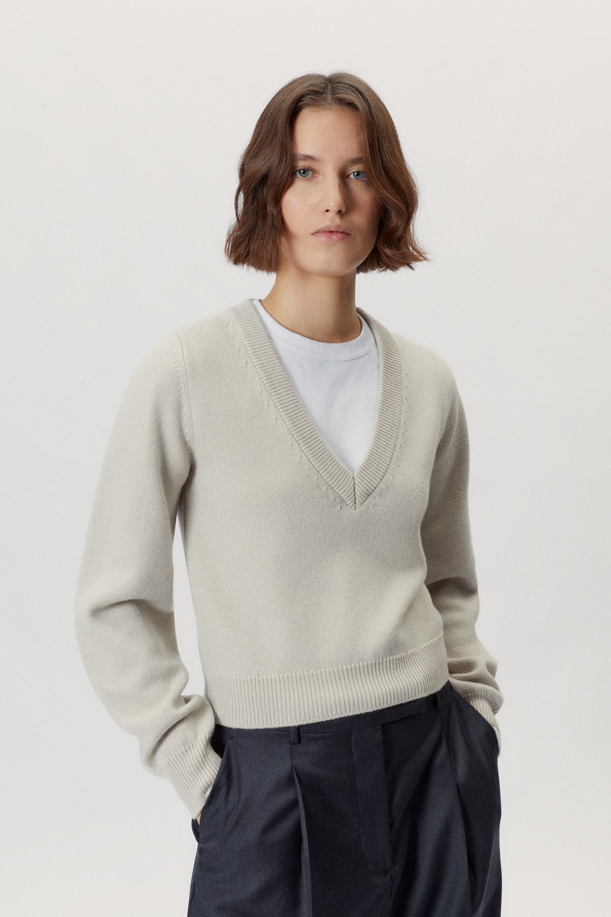 the merino wool cropped v neck pearl
