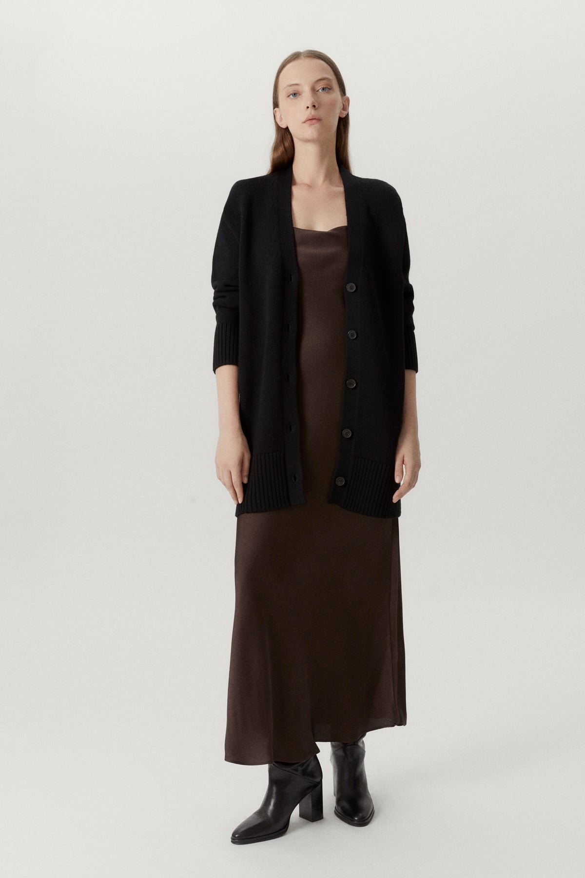 the merino wool oversize cardigan black