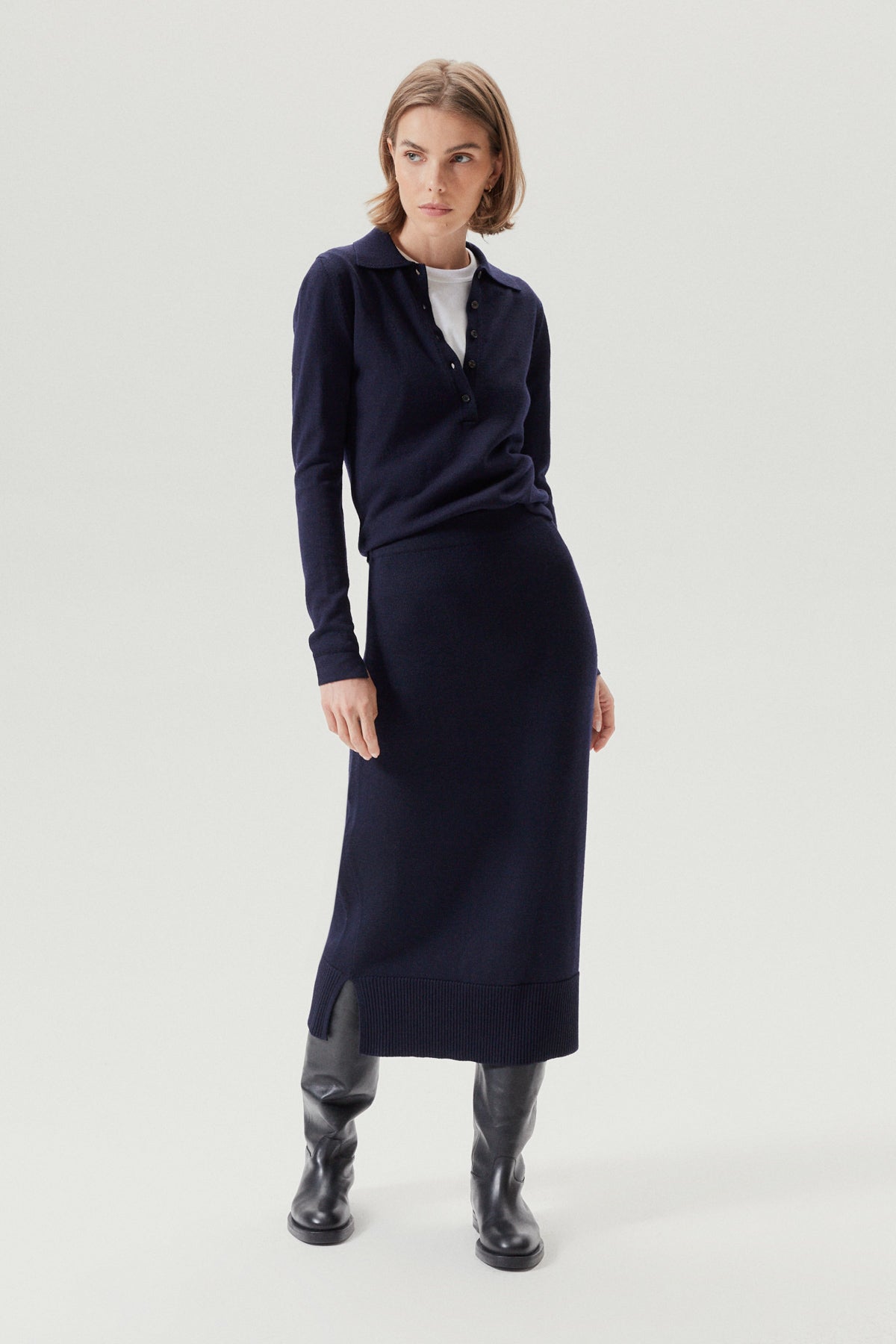 the merino wool skirt oxford blue