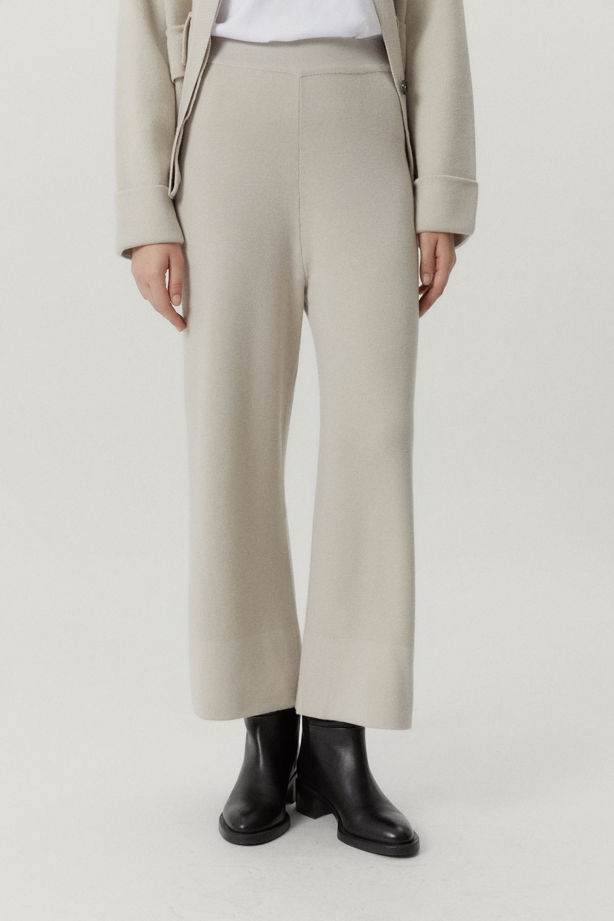 the merino wool wide leg pants pearl