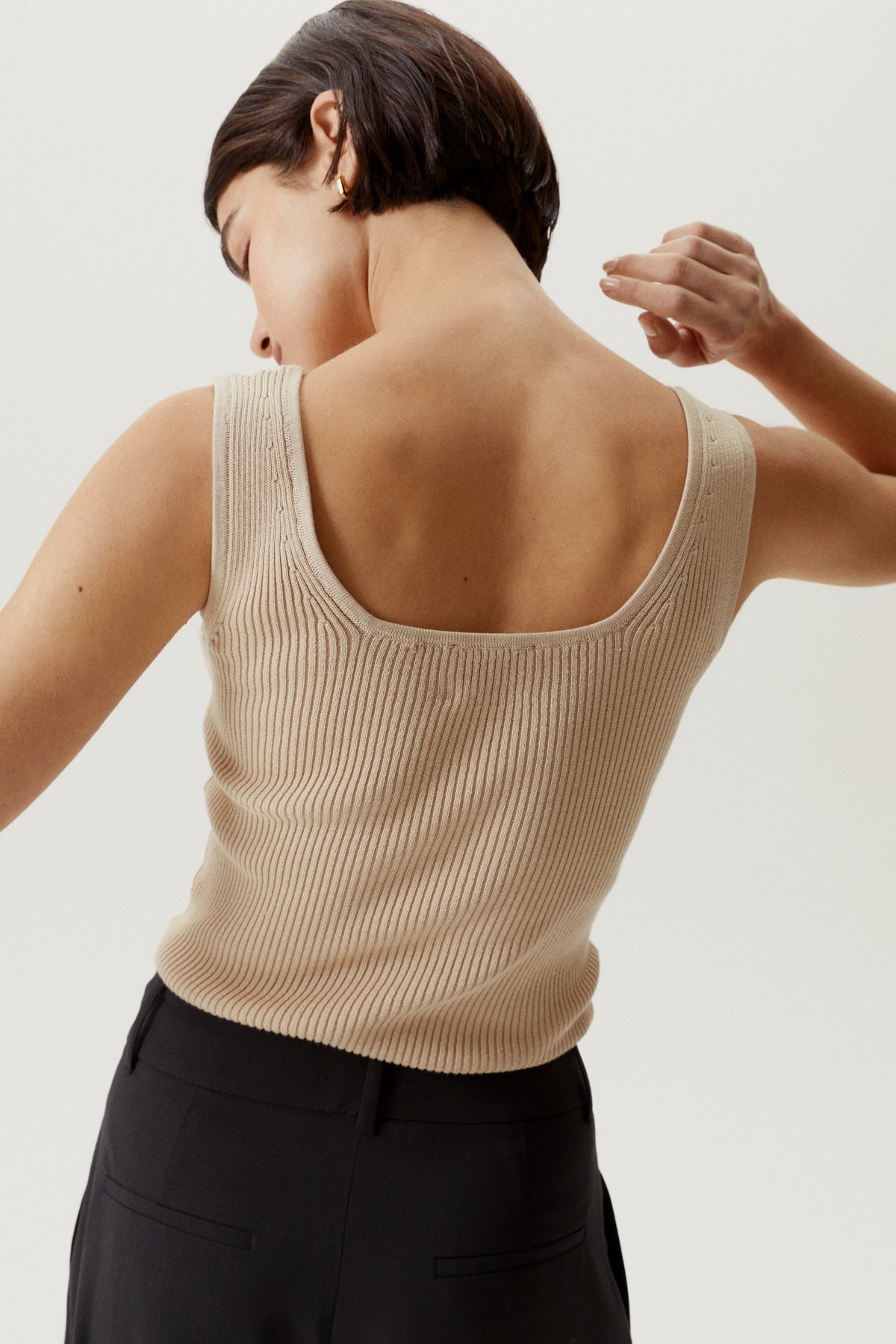 the organic cotton ribbed tank top sand