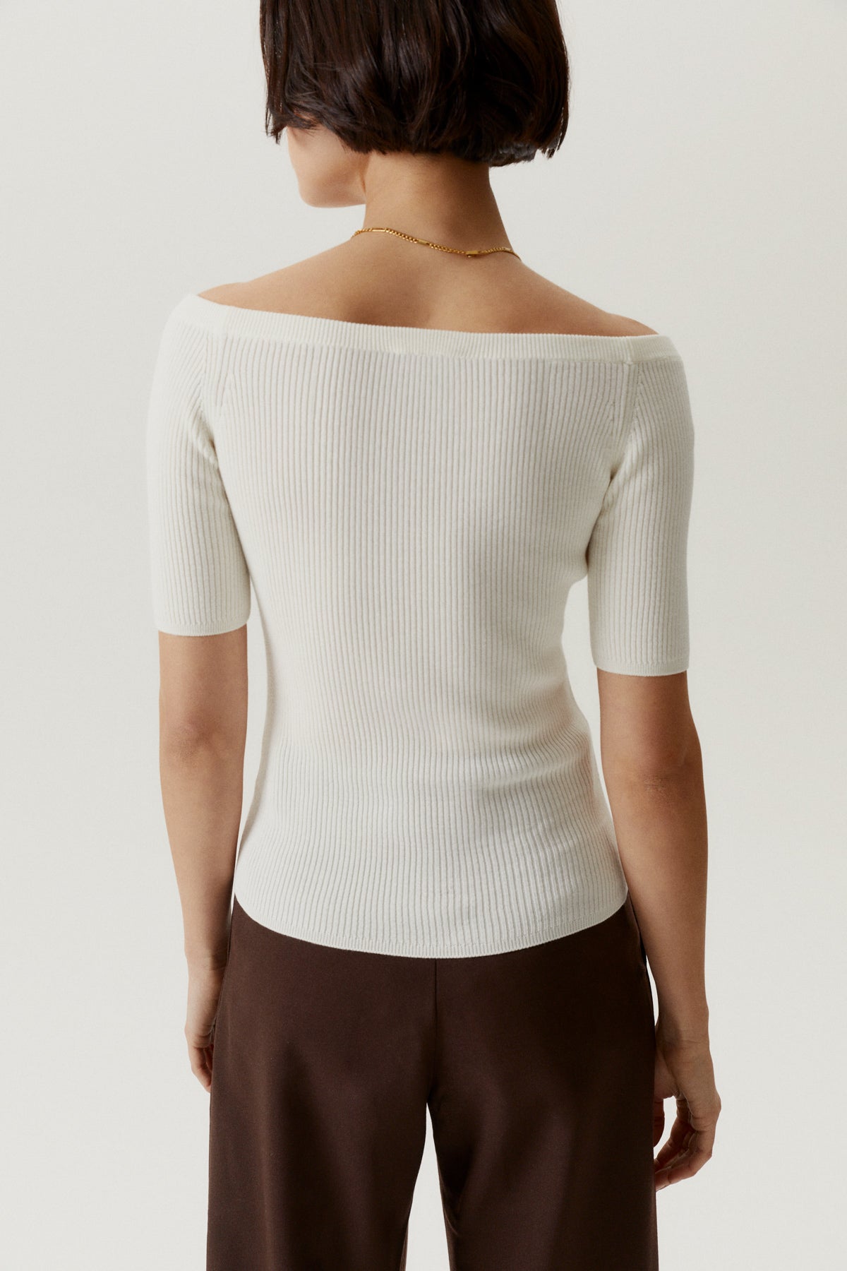 the organic cotton off the shoulder top milk white