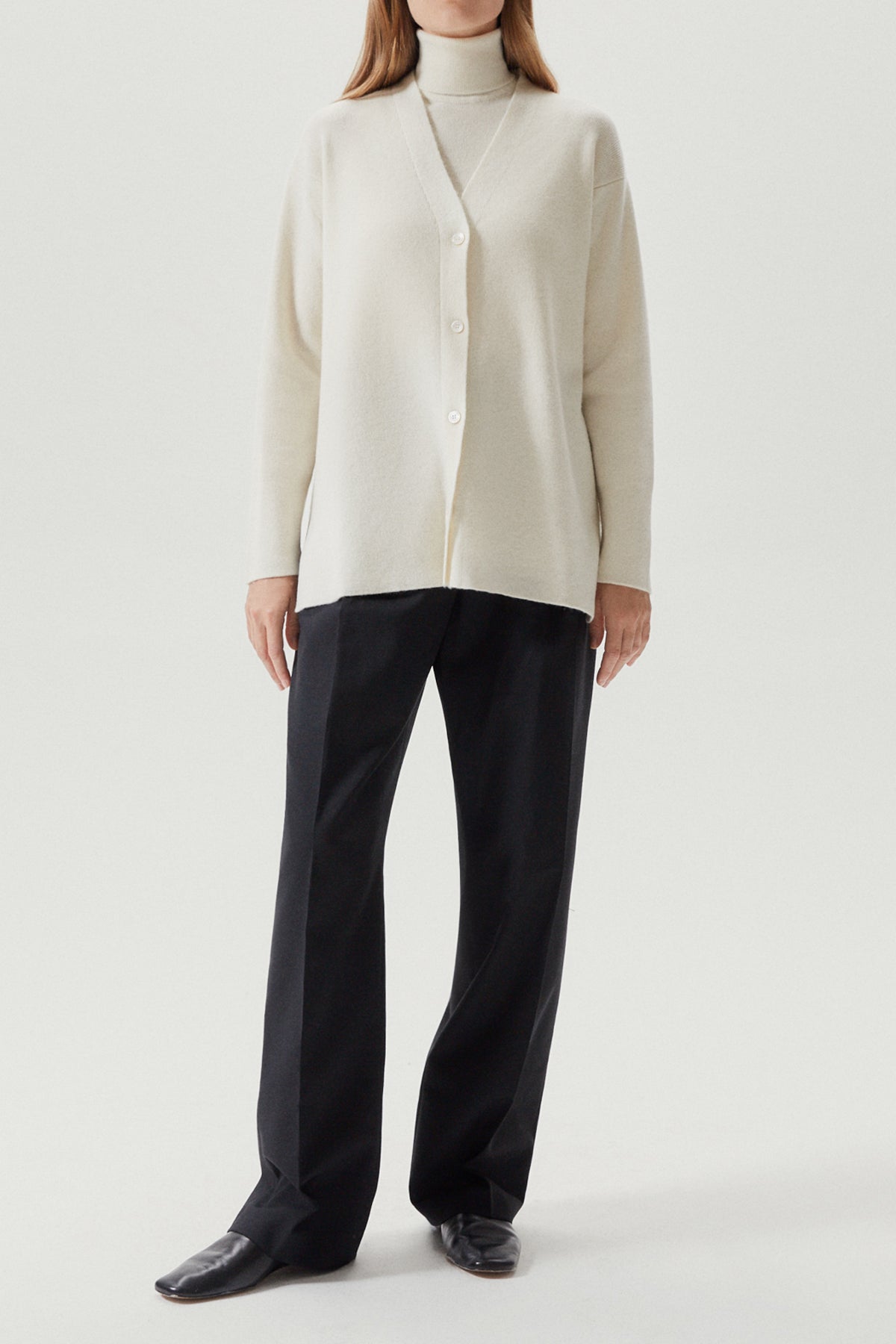 The Superior cashmere Chunky Cardigan - Ivory