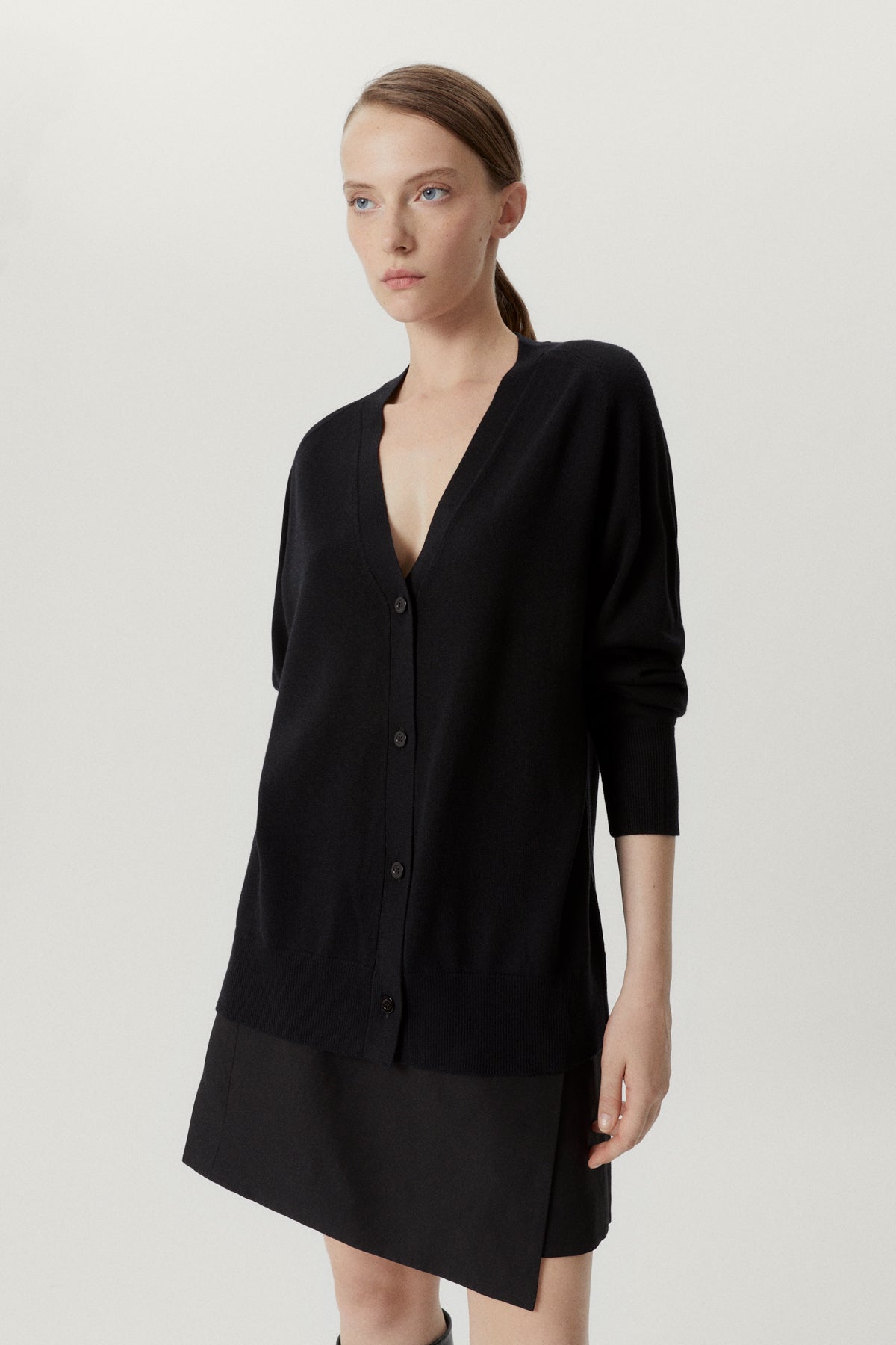 the ultrasoft wool relaxed cardigan black