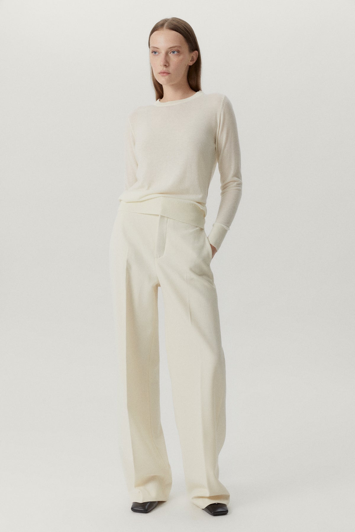The Ultrasoft Wool Round-Neck