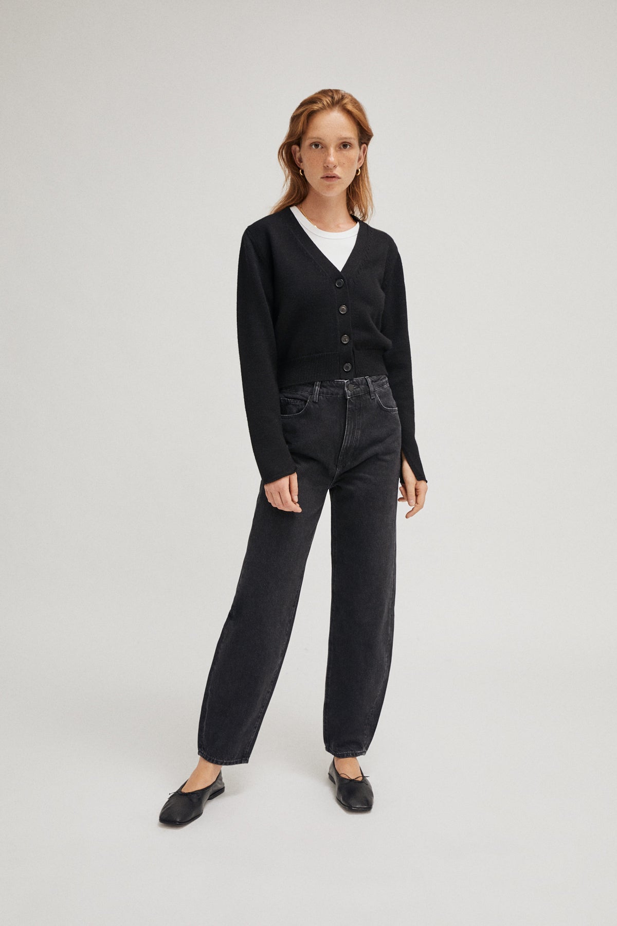 the merino wool crop cardigan black