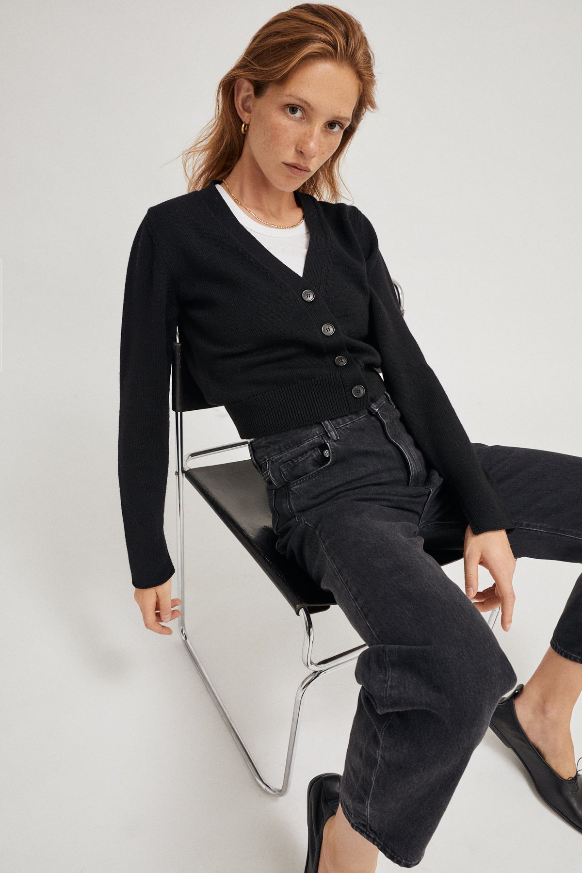 the merino wool crop cardigan black